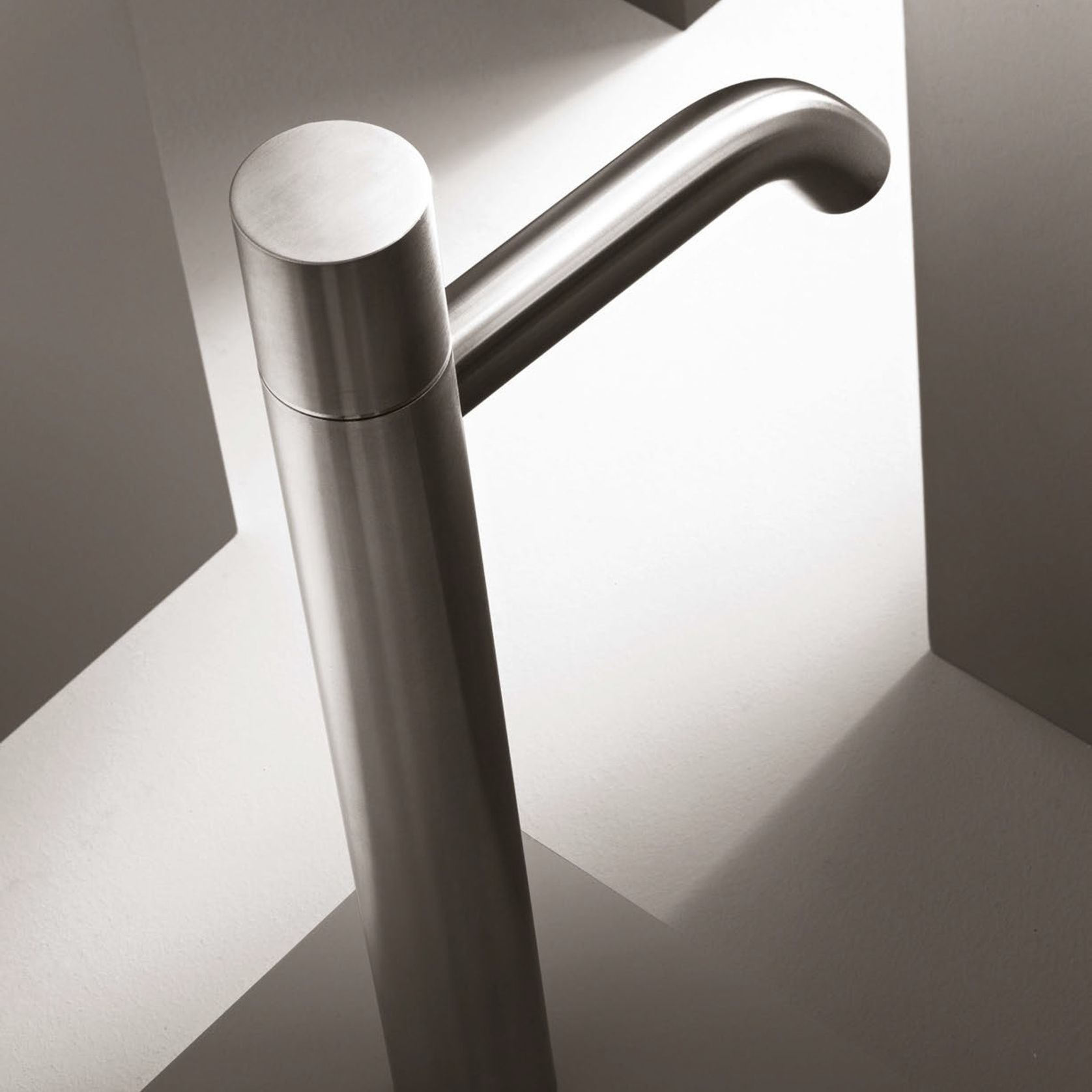 Nostromo Vessel Basin Mixer With Knob Handle gallery detail image