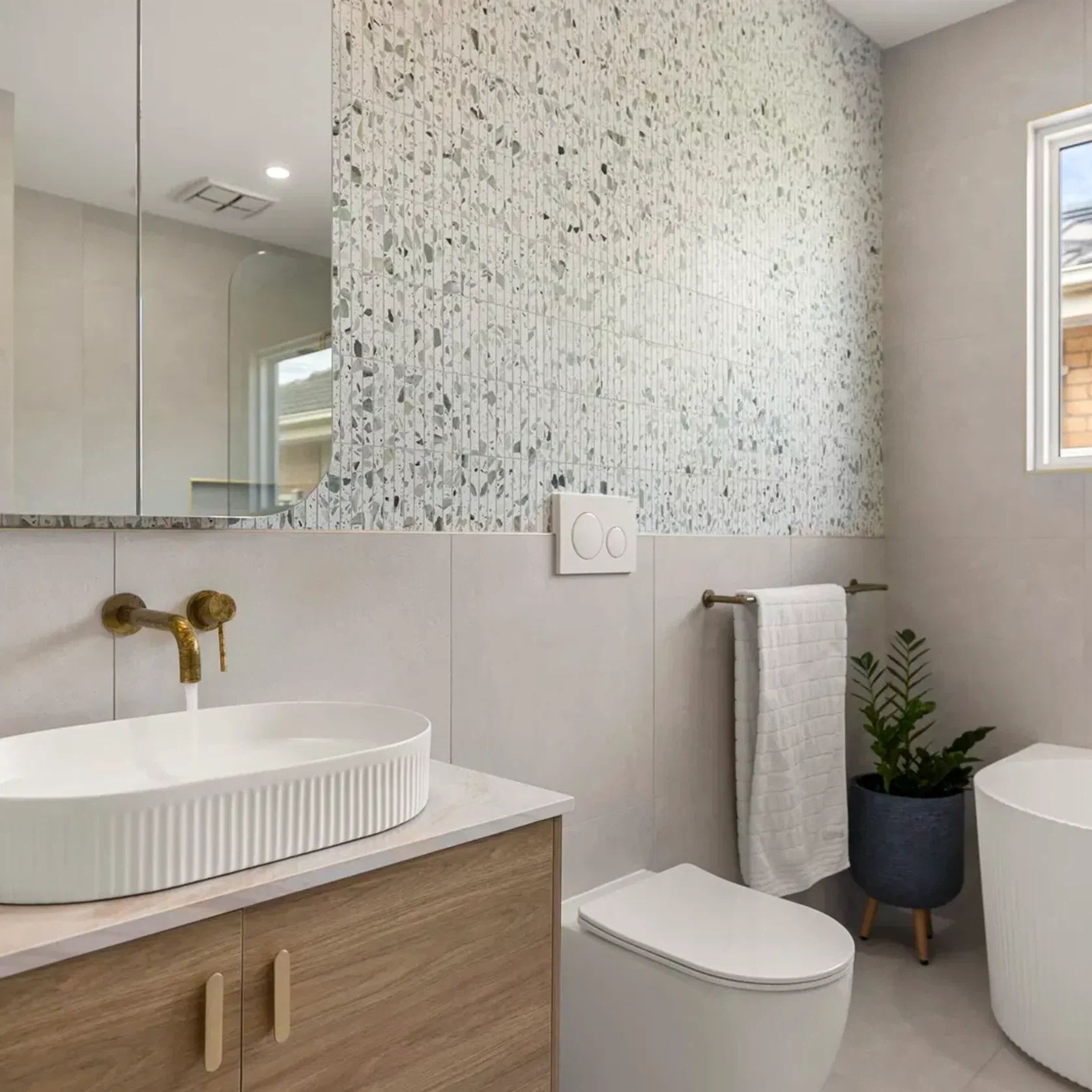 LVB Mica Bath/Basin Spout | 220mm | Curved Spout gallery detail image