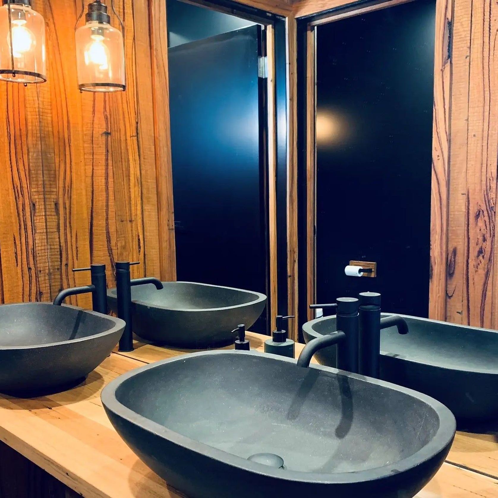 Castello - Stone Basin gallery detail image