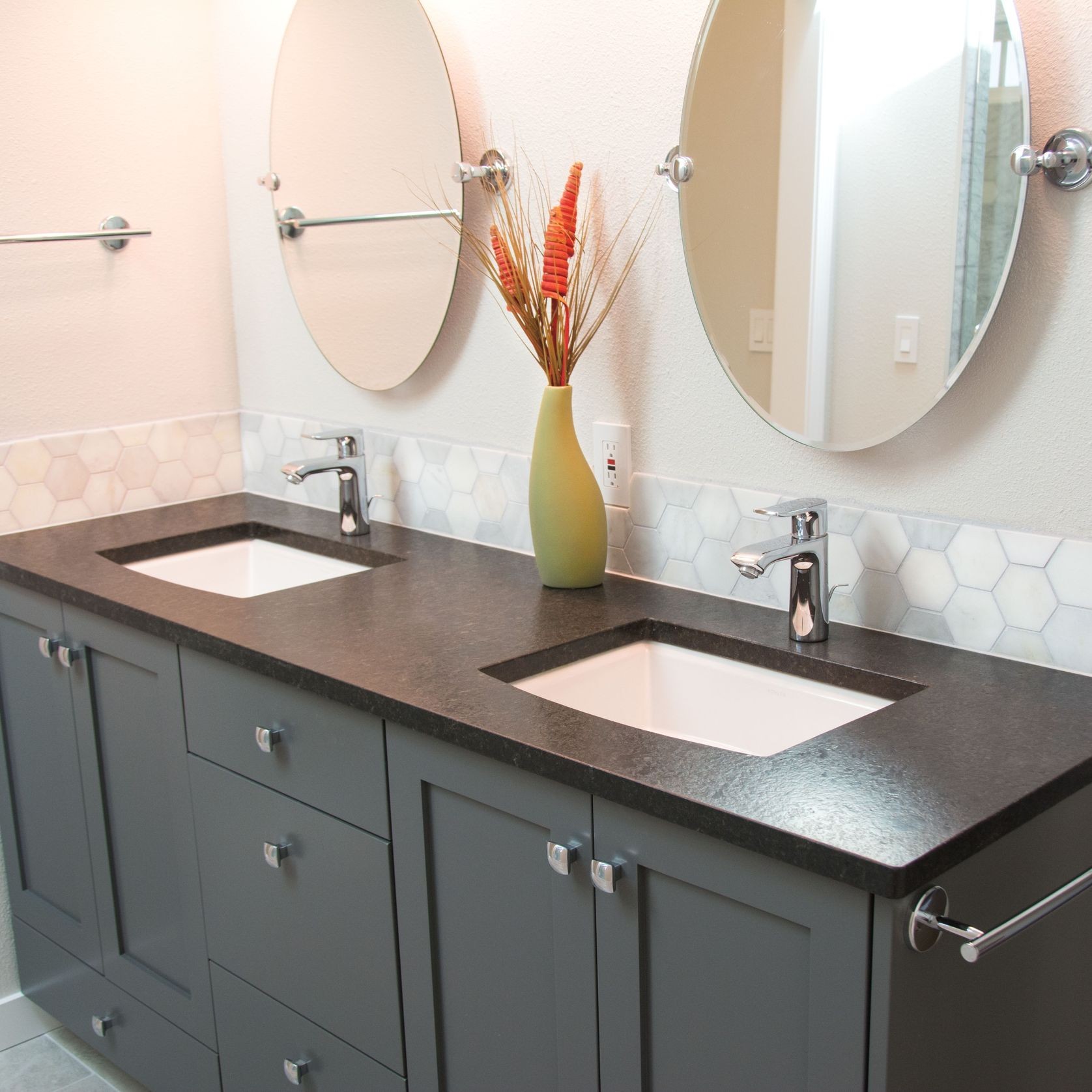 Custom  Vanity Tops and Basins gallery detail image