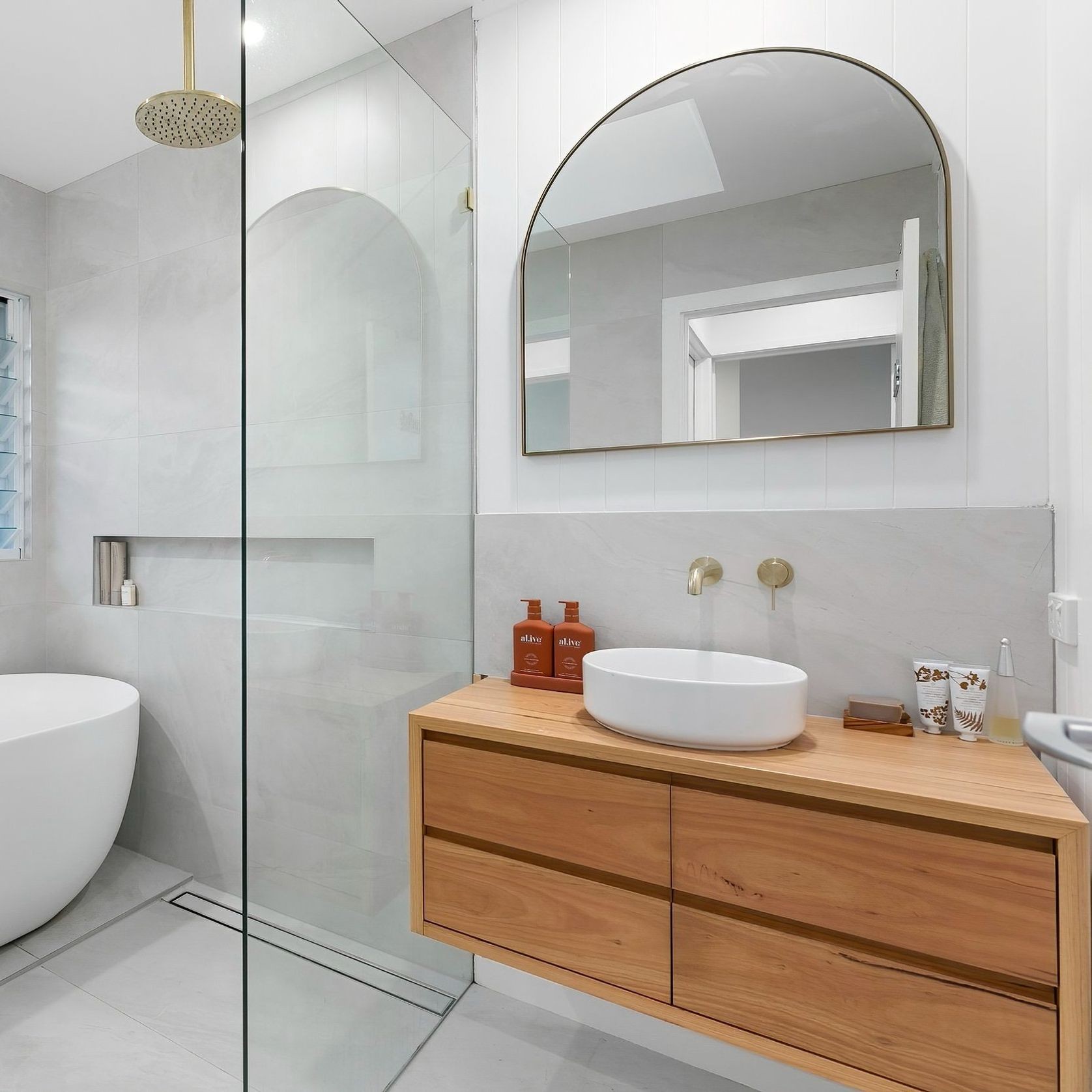 Handcrafted Lily Vanity gallery detail image