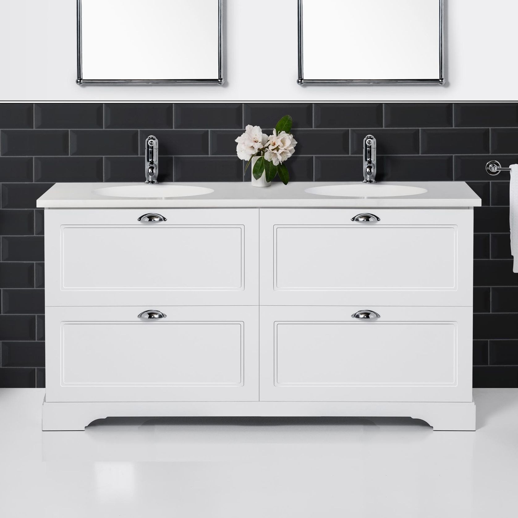English Classic Floorstanding Vanity, 4 Drawers gallery detail image
