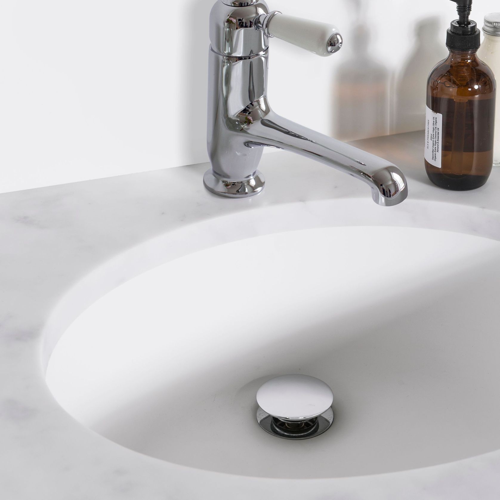 English Classic Floorstanding Vanity, 4 Drawers gallery detail image