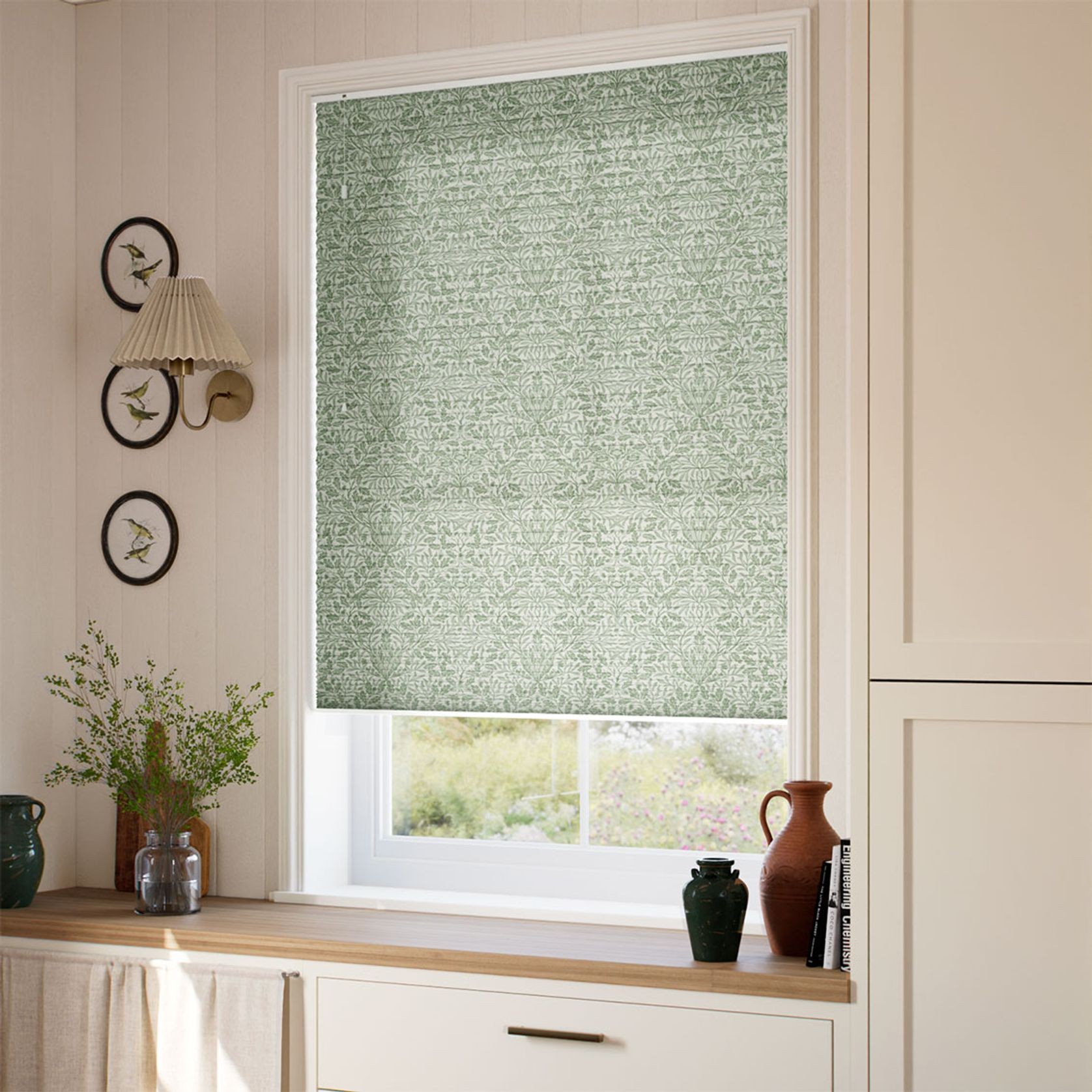 William Morris Acorn Leaf | Honeycomb Blind gallery detail image