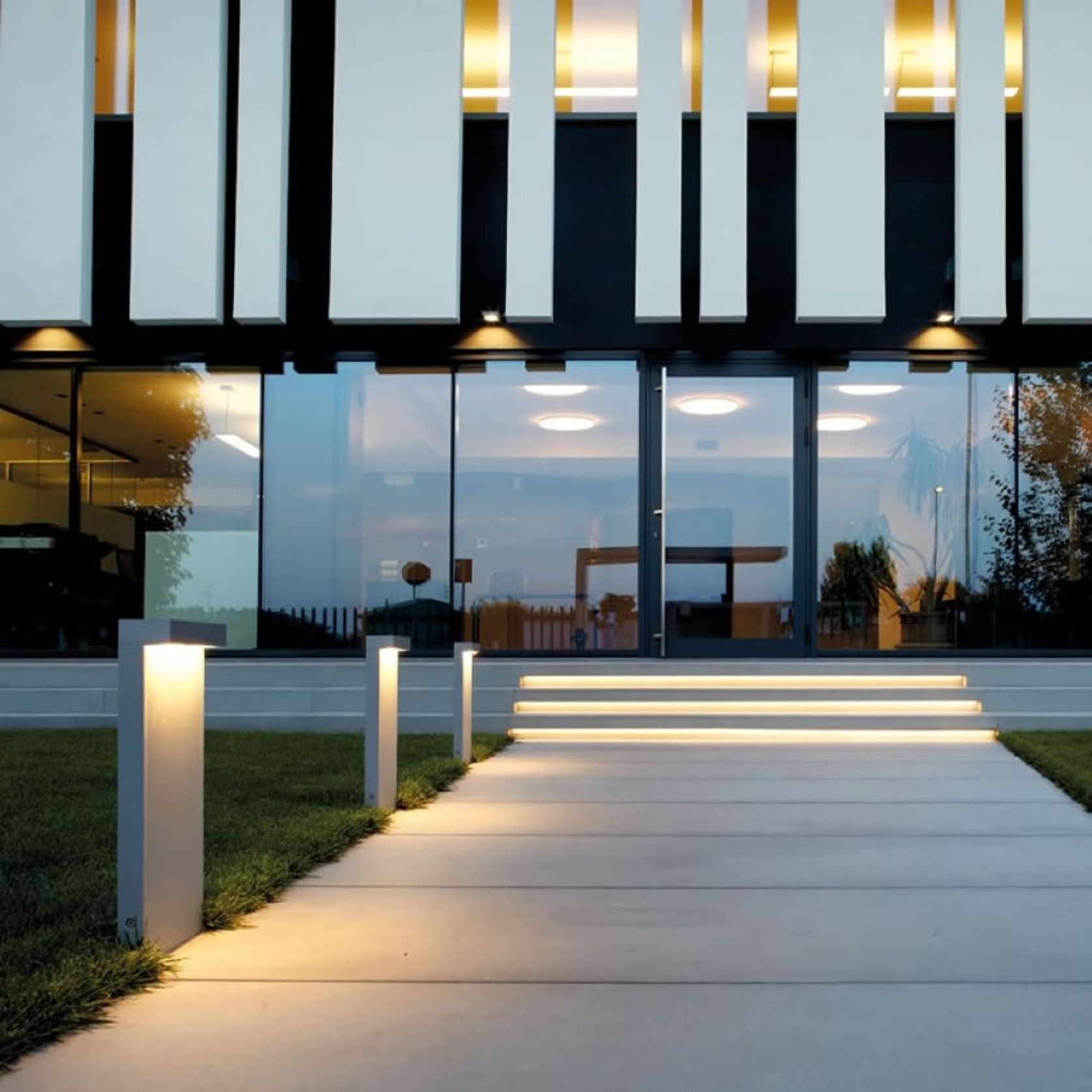 Look Bollard Light gallery detail image