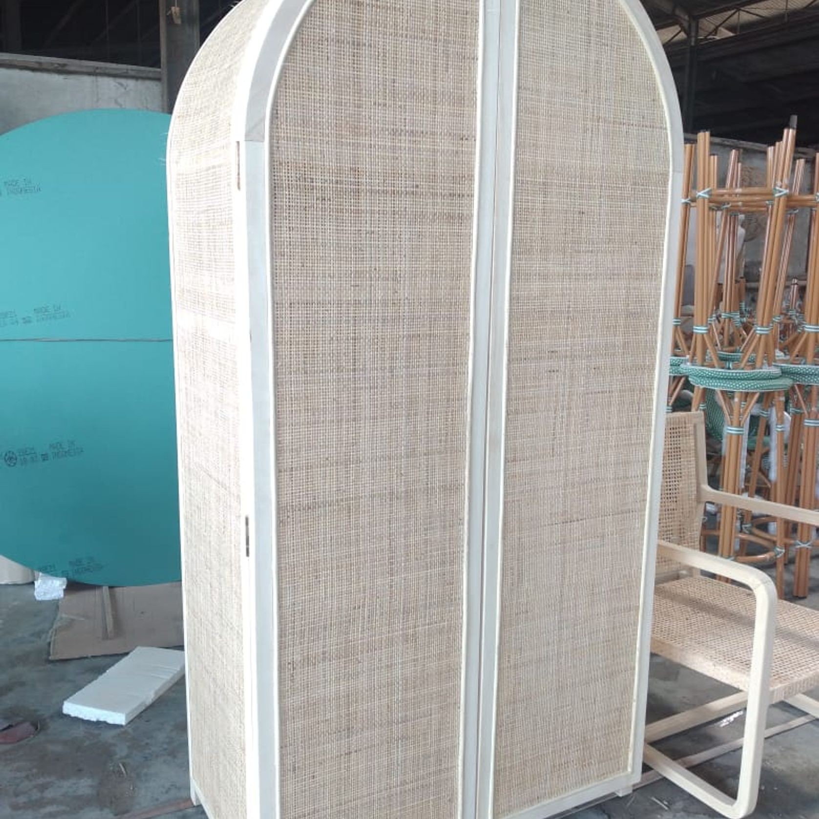 Rattan Arched 2 Door Shelving Unit – White gallery detail image