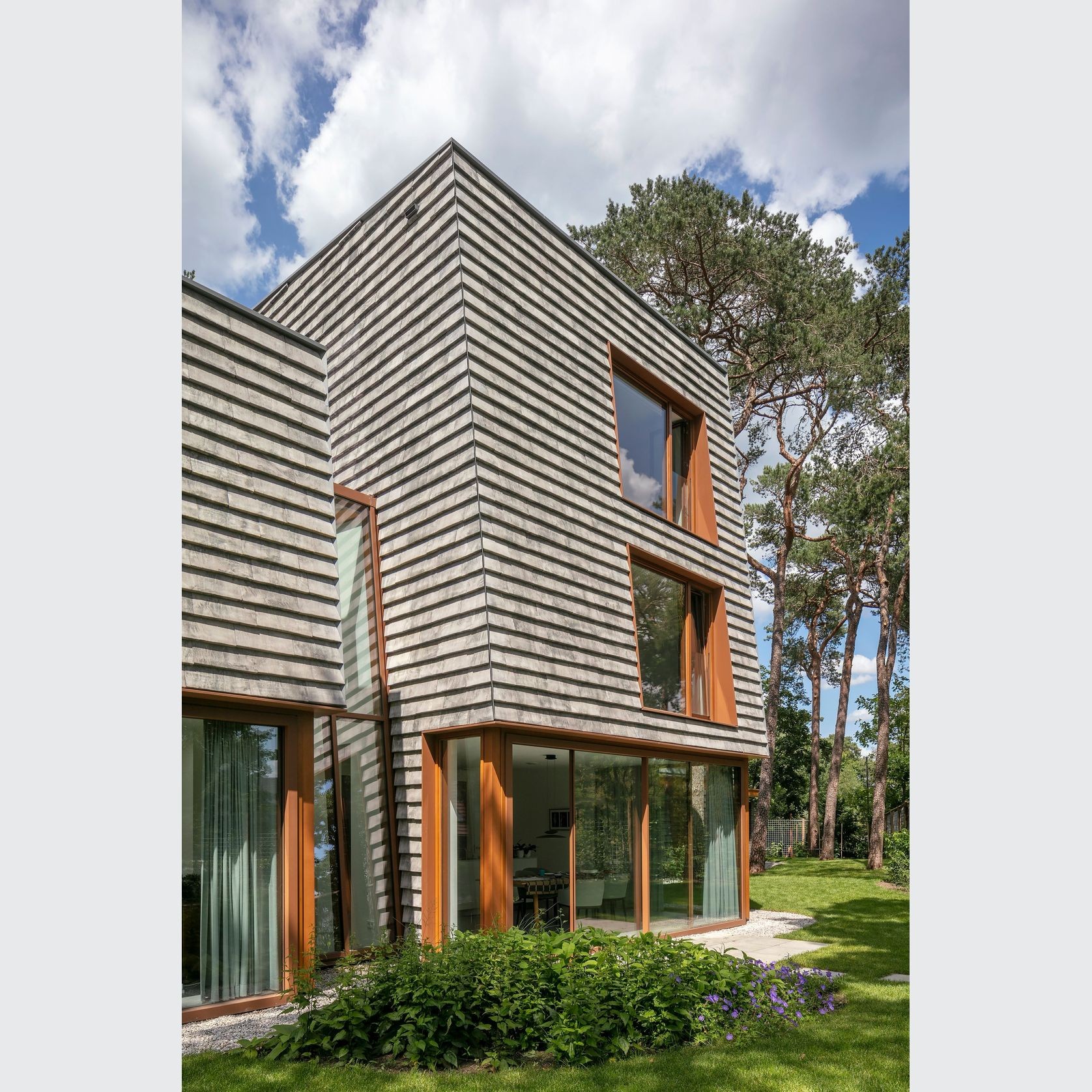 Petersen Cover™ gallery detail image