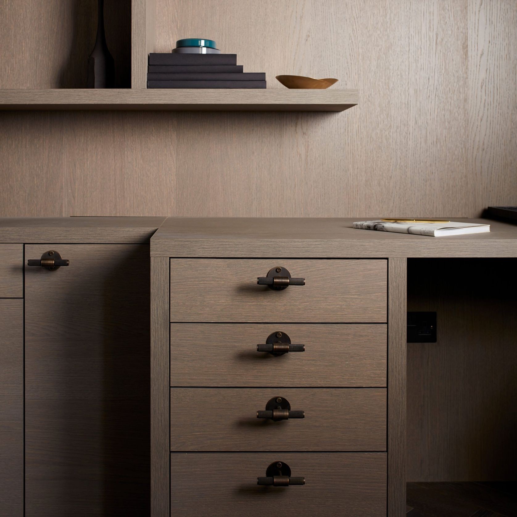 T-Bar Plate Handles gallery detail image