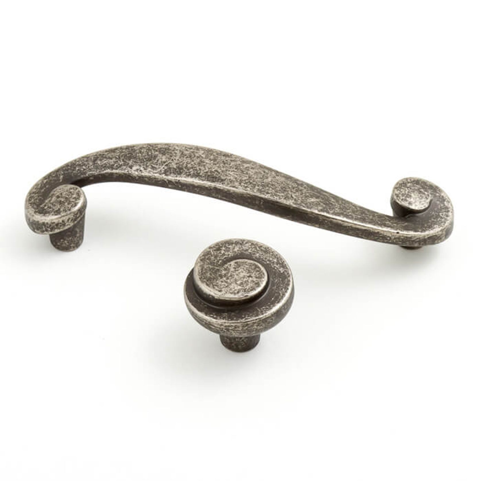 Plume | Traditional Cabinet Handles & Knobs gallery detail image