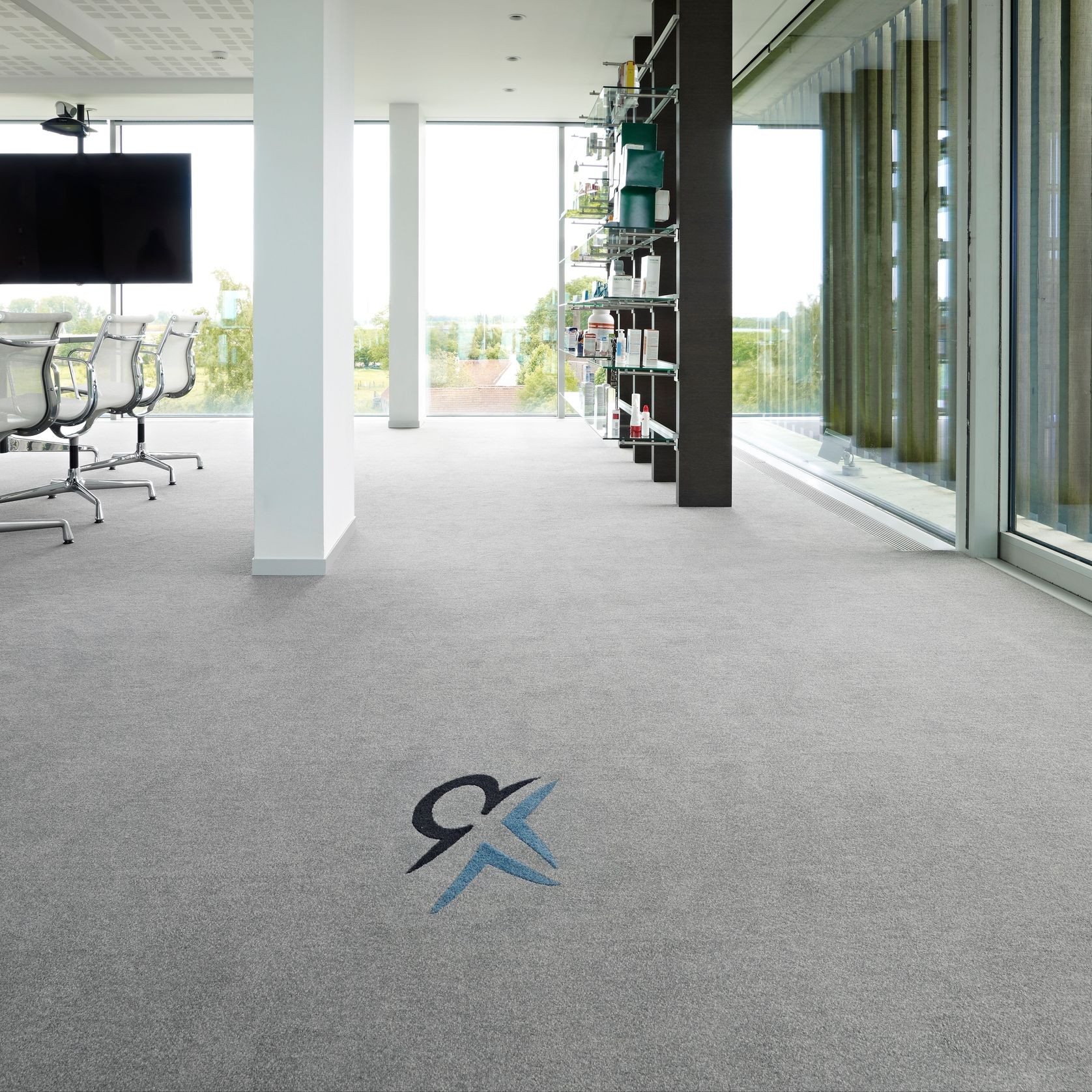 Cambridge& Cut Pile Carpet Tiles by modulyss gallery detail image