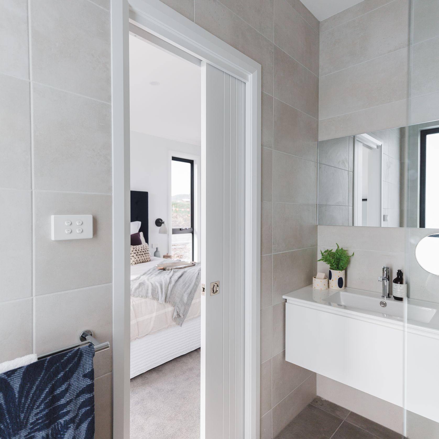 Phoenix™ 60kg Cavity Sliding Door gallery detail image