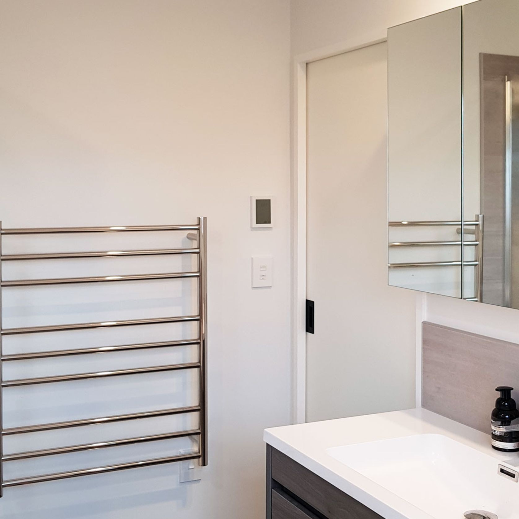 Wet Area Cavity Slider gallery detail image