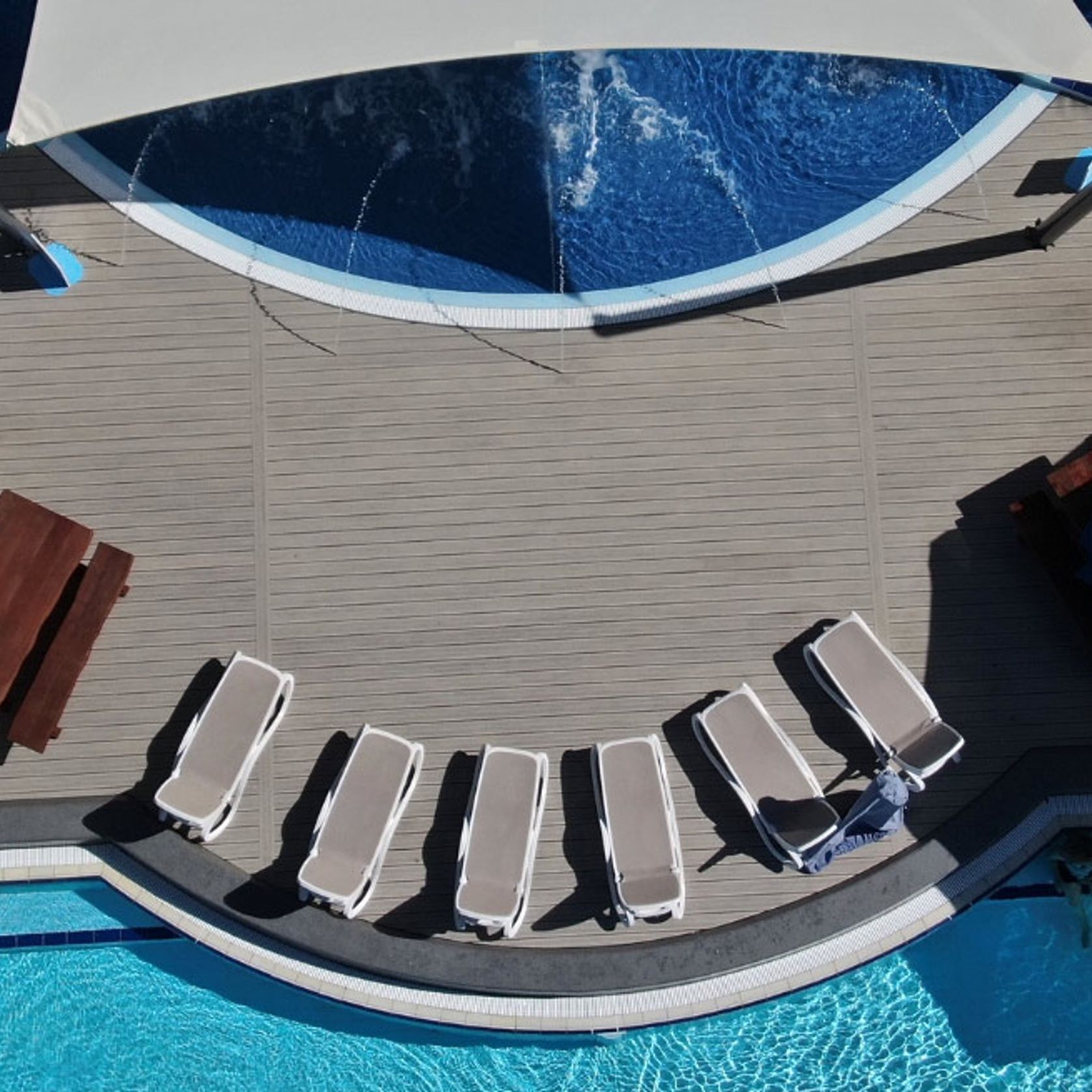 Deckorators® Voyage™  Composite Decking gallery detail image