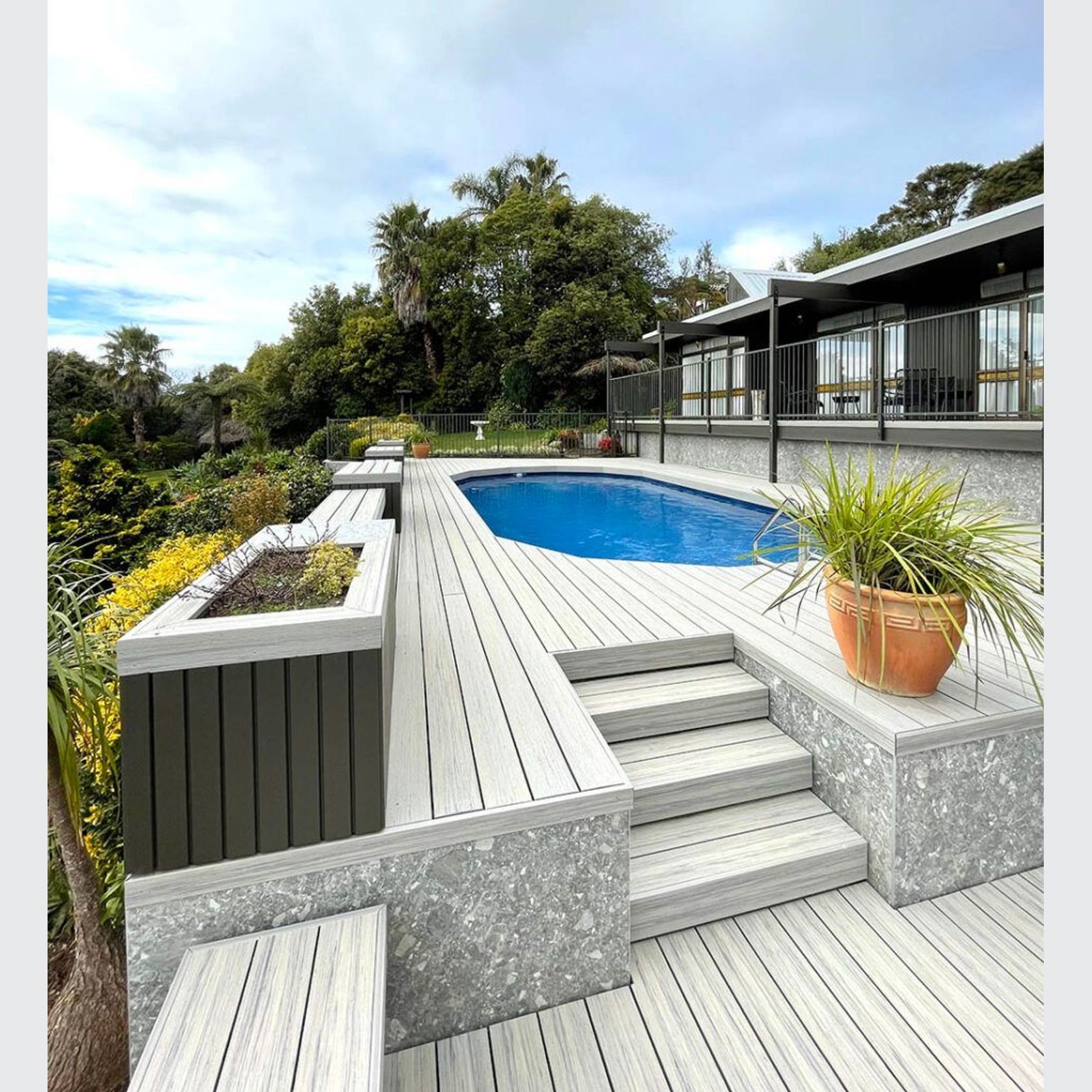 Deckorators® Voyage™  Composite Decking gallery detail image