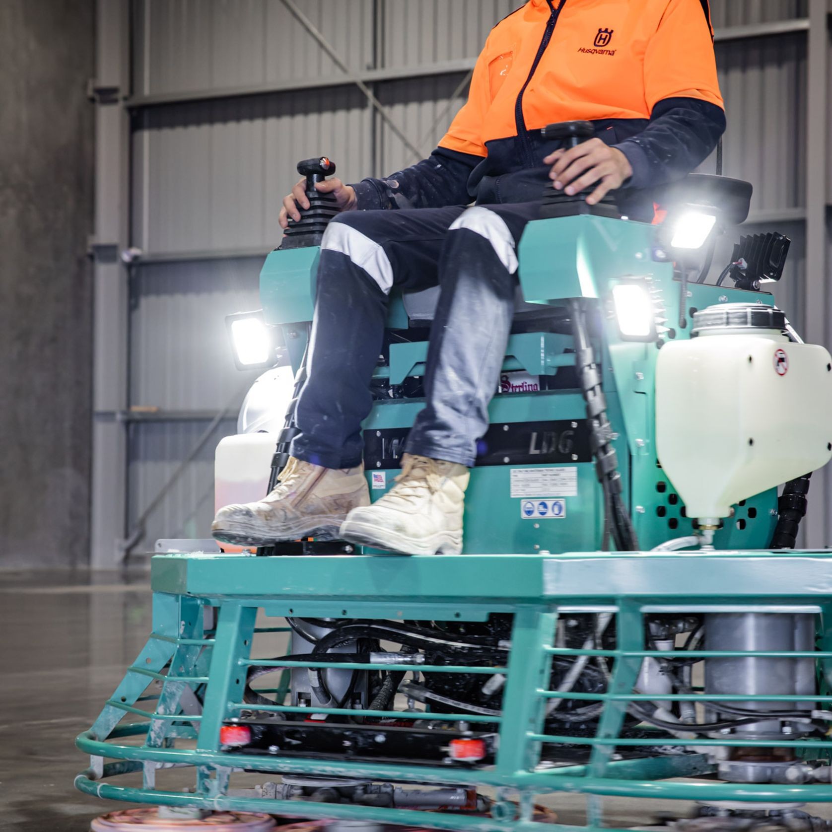 Husqvarna HiPERTROWEL™ gallery detail image