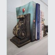 PLASTER CORBEL