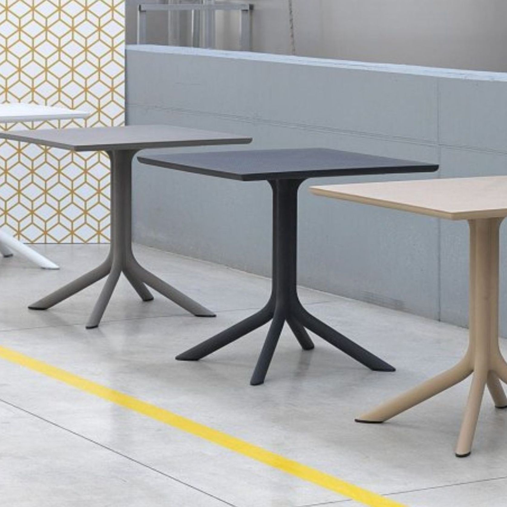 Clip Table gallery detail image