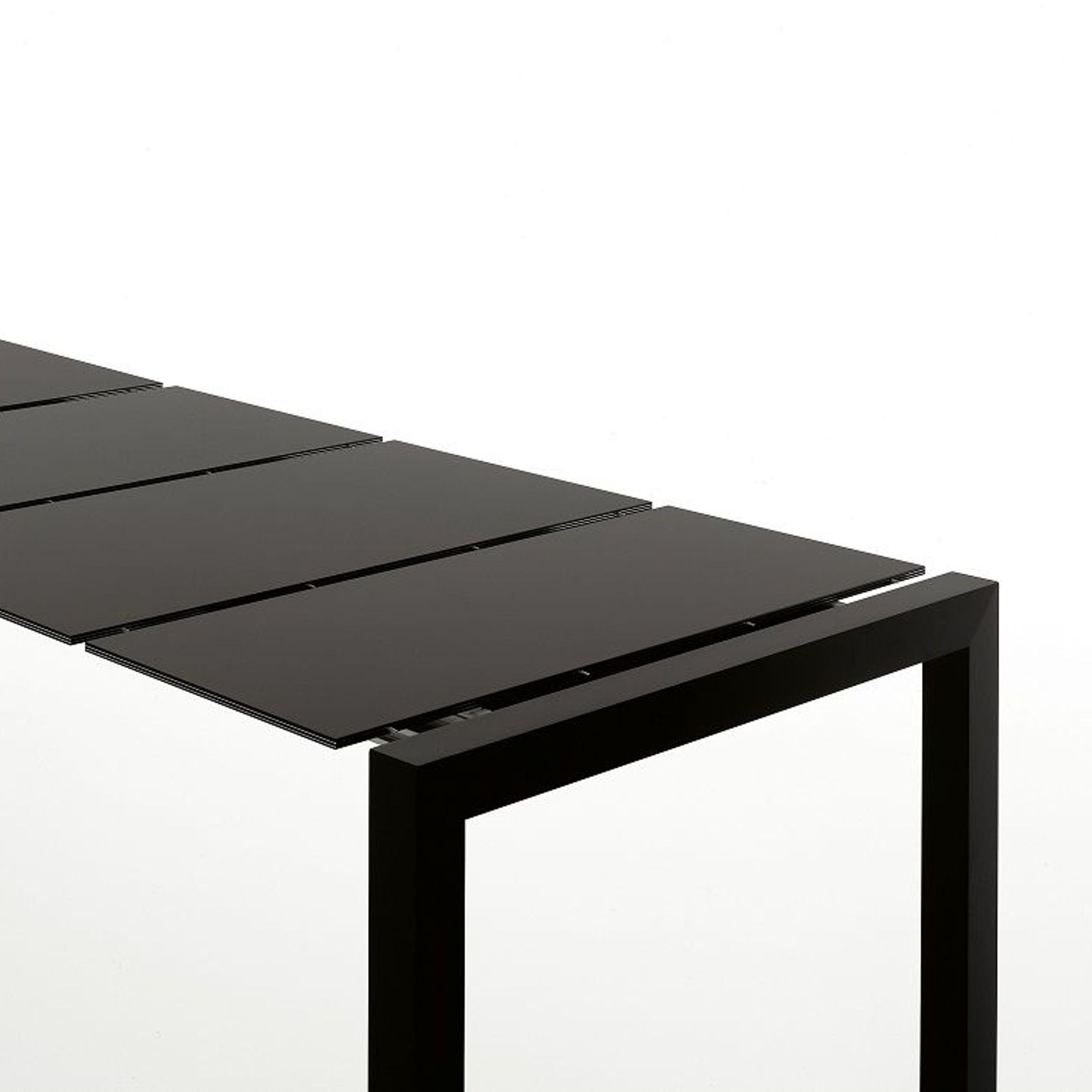 Sushi Extendable Table by Kristalia gallery detail image