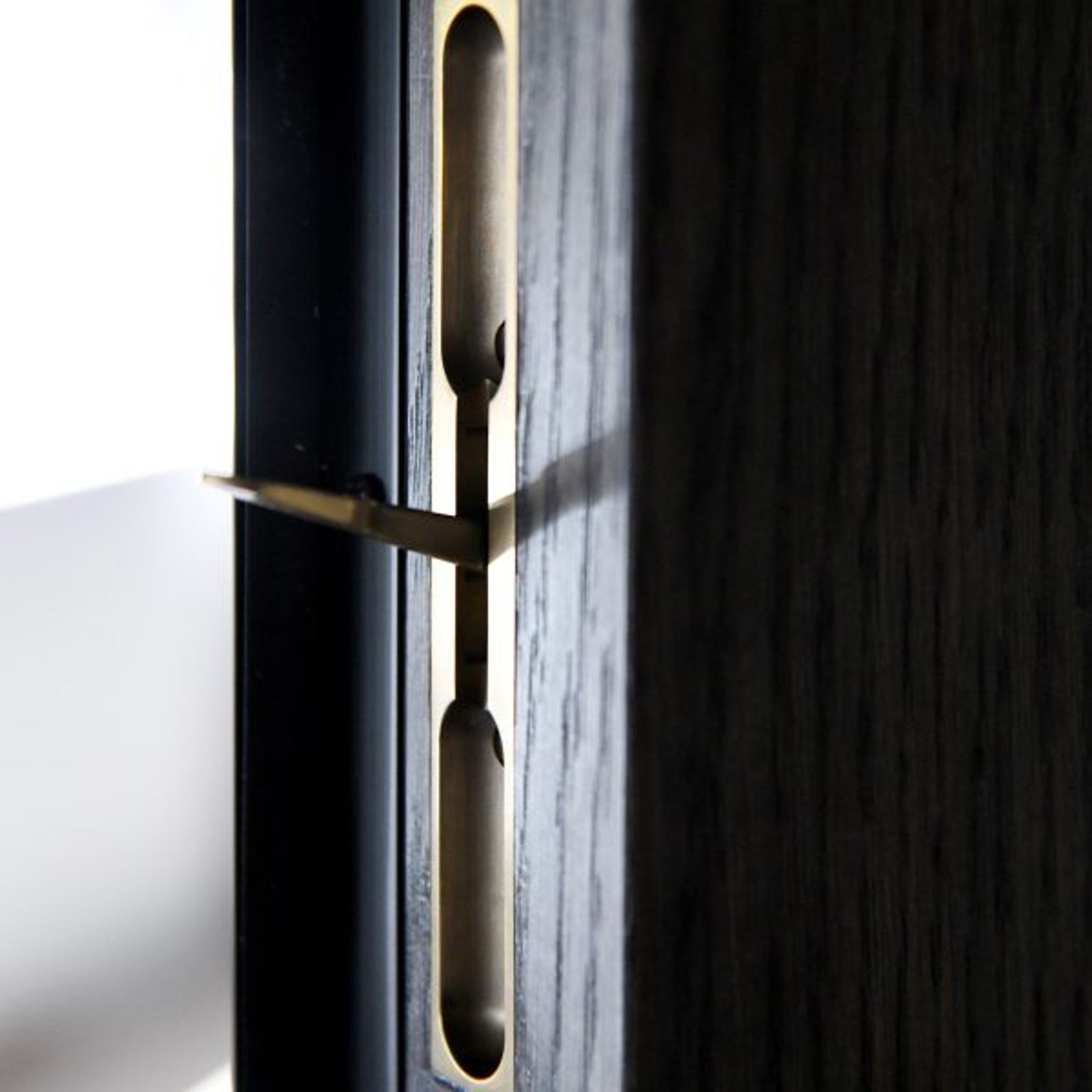 Joseph Giles - Ultra Smooth Lever Action Rectangular Recessed Bolt gallery detail image