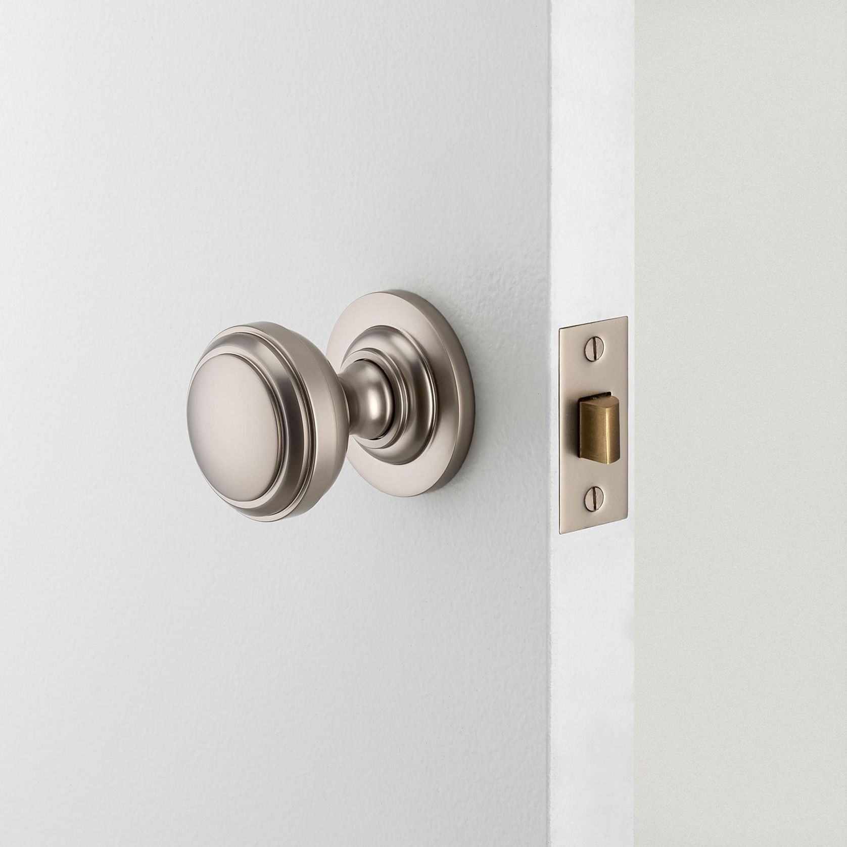 Iver Paddington Door Knob on Round Rose Passage gallery detail image