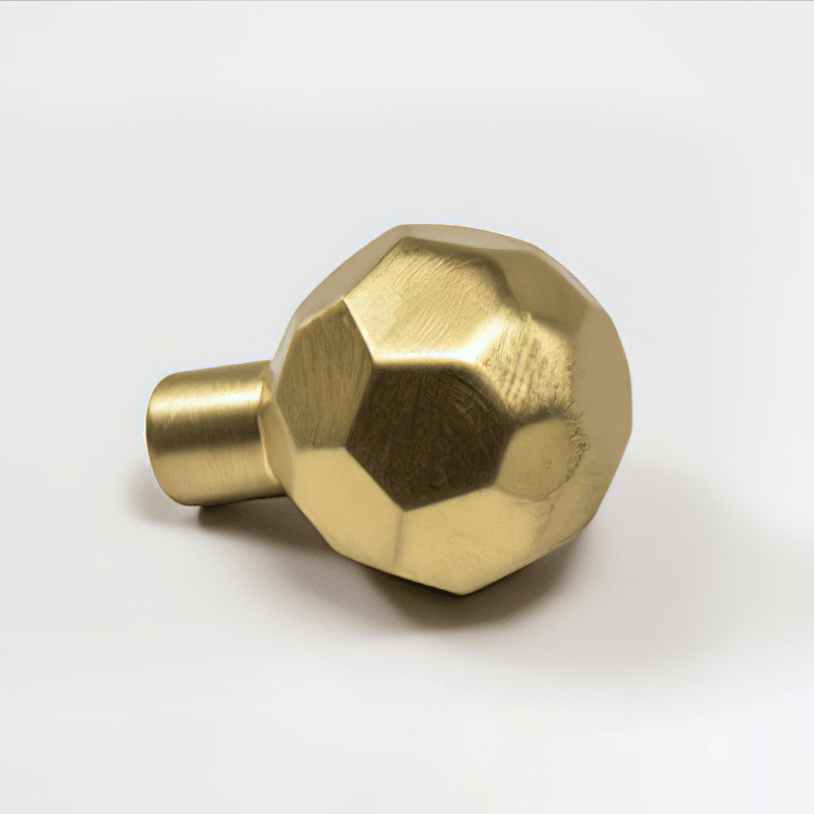 Facet 02L gallery detail image