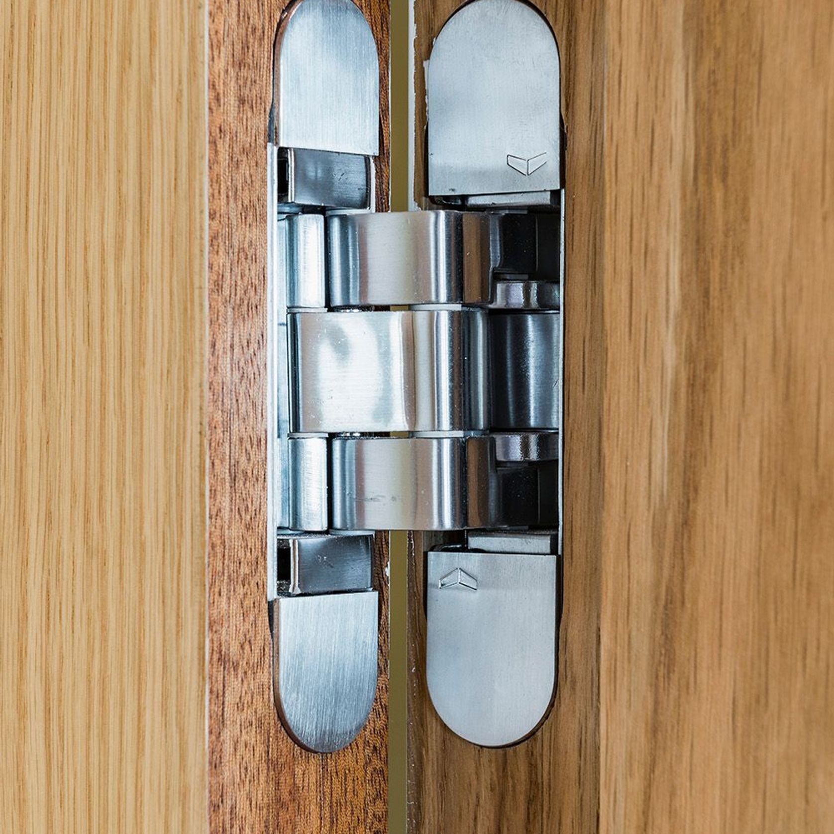 Arlu® (Argenta) Invisible Neo Concealed Hinge L-7 gallery detail image