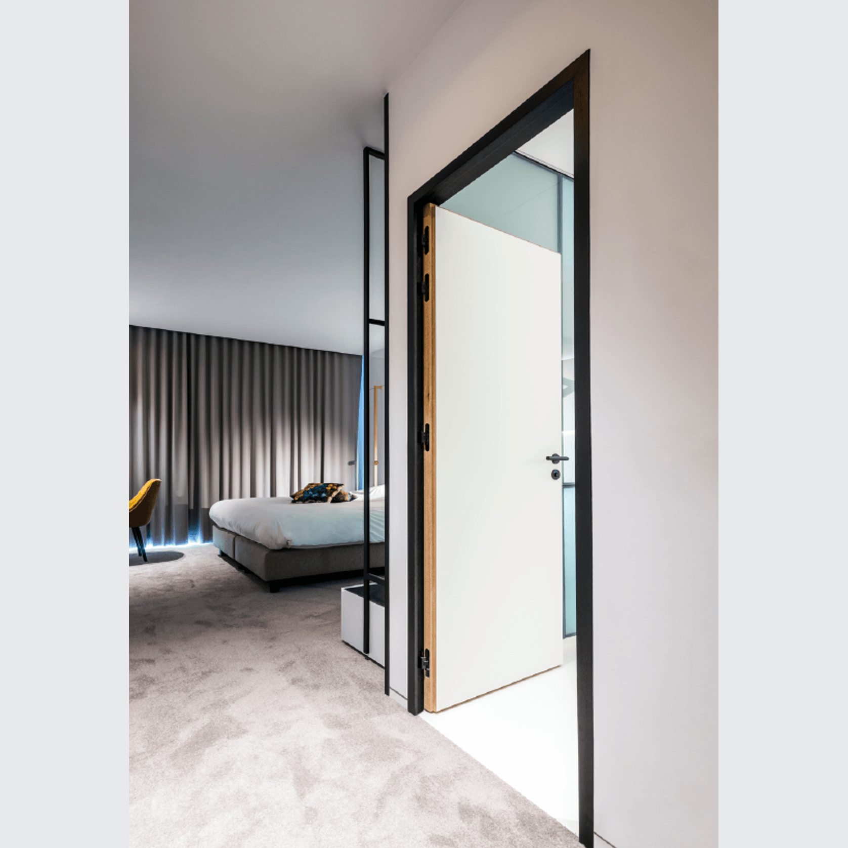 Invisible Hinge gallery detail image