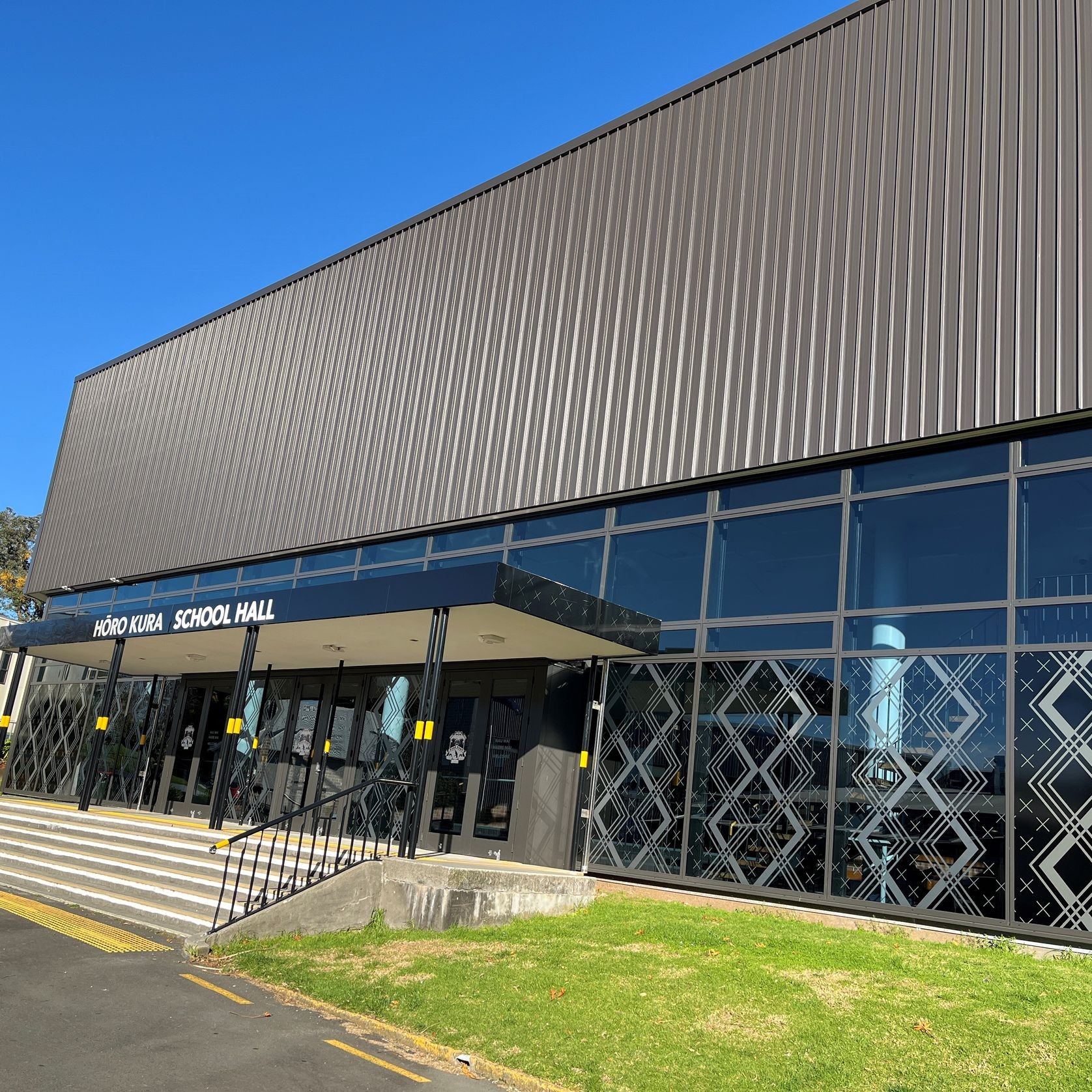 Low E SunX™ Grey - Tinted Solar Control Thermal Glass gallery detail image