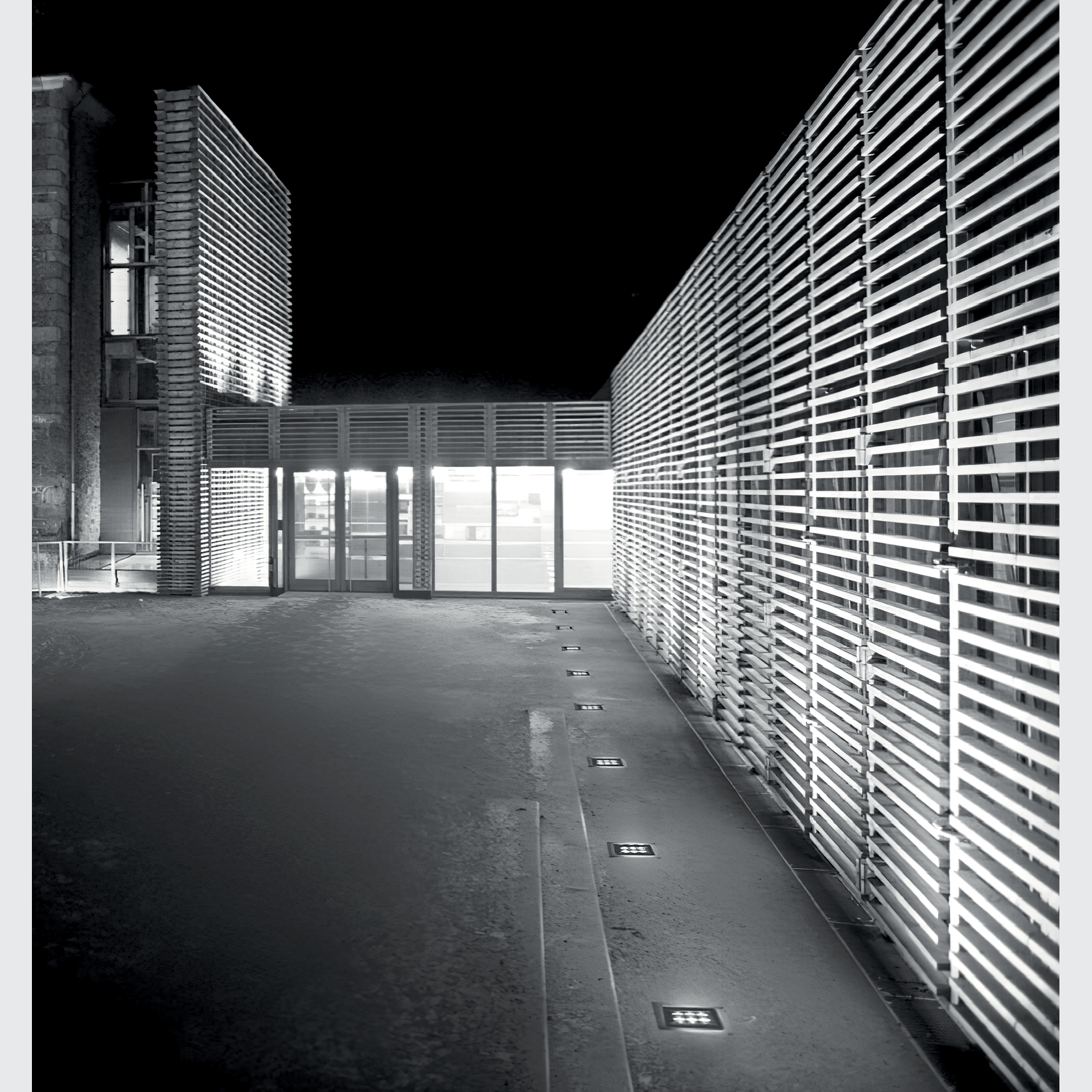 Zip Comfort Walk-over Light gallery detail image