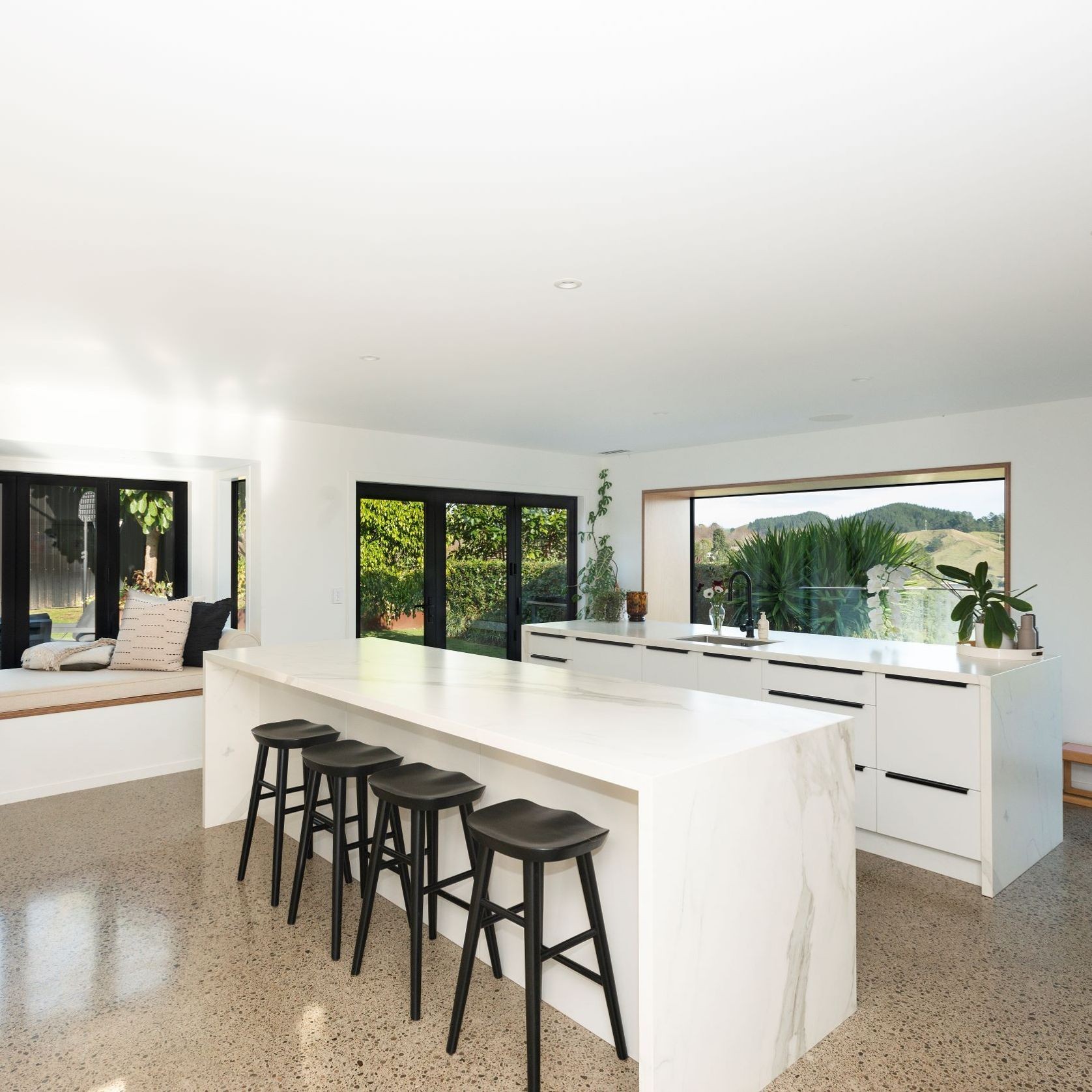 Central Air Conditioning & Lossnay Ventilation Combined gallery detail image