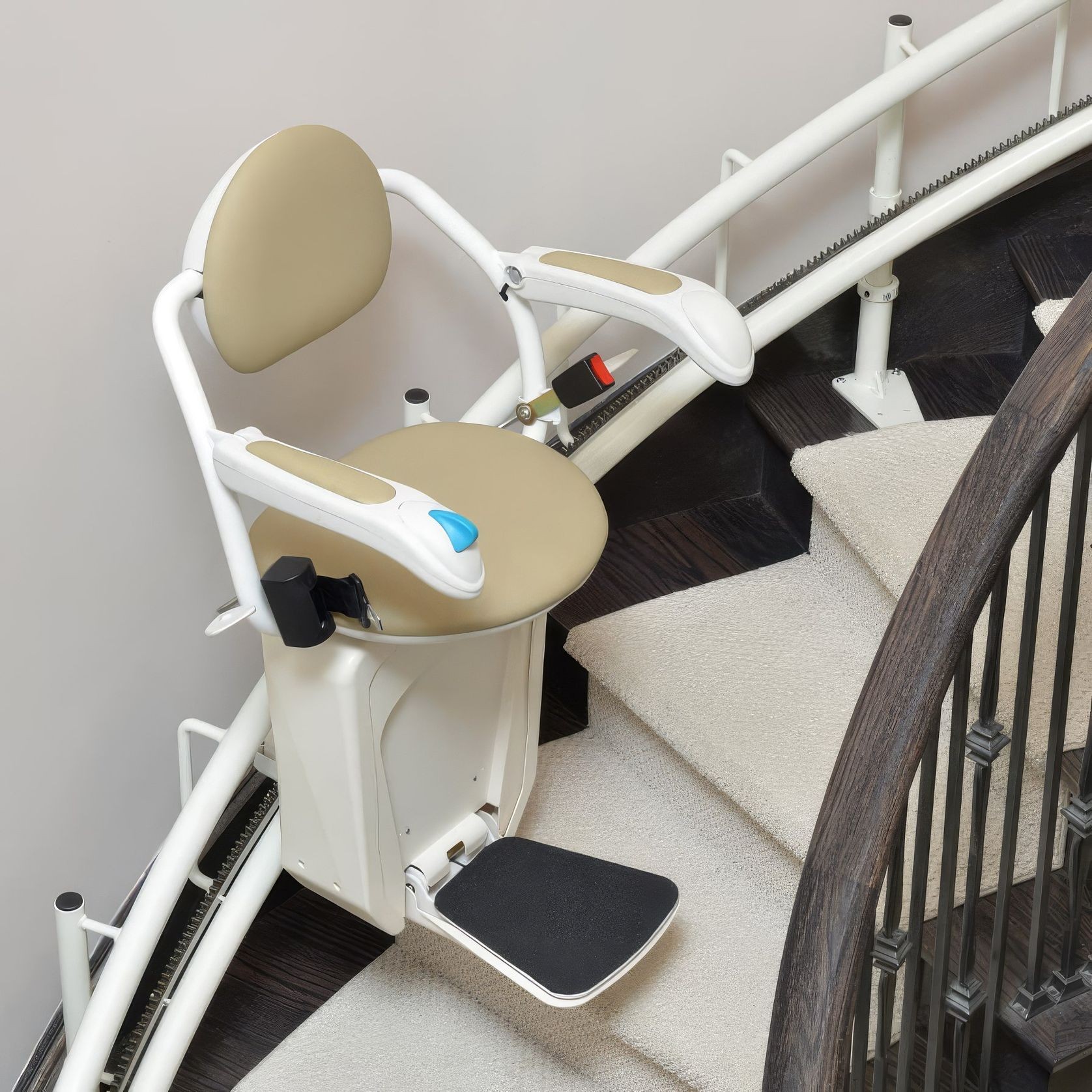 Savaria Stairfriend Curved Stairlift gallery detail image