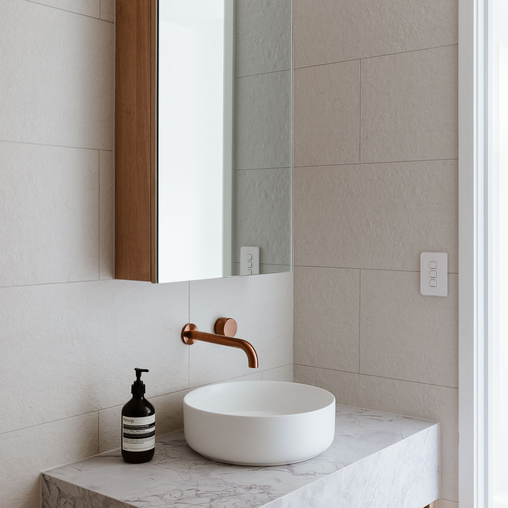 Quantum Zero | Super White Palazzo gallery detail image