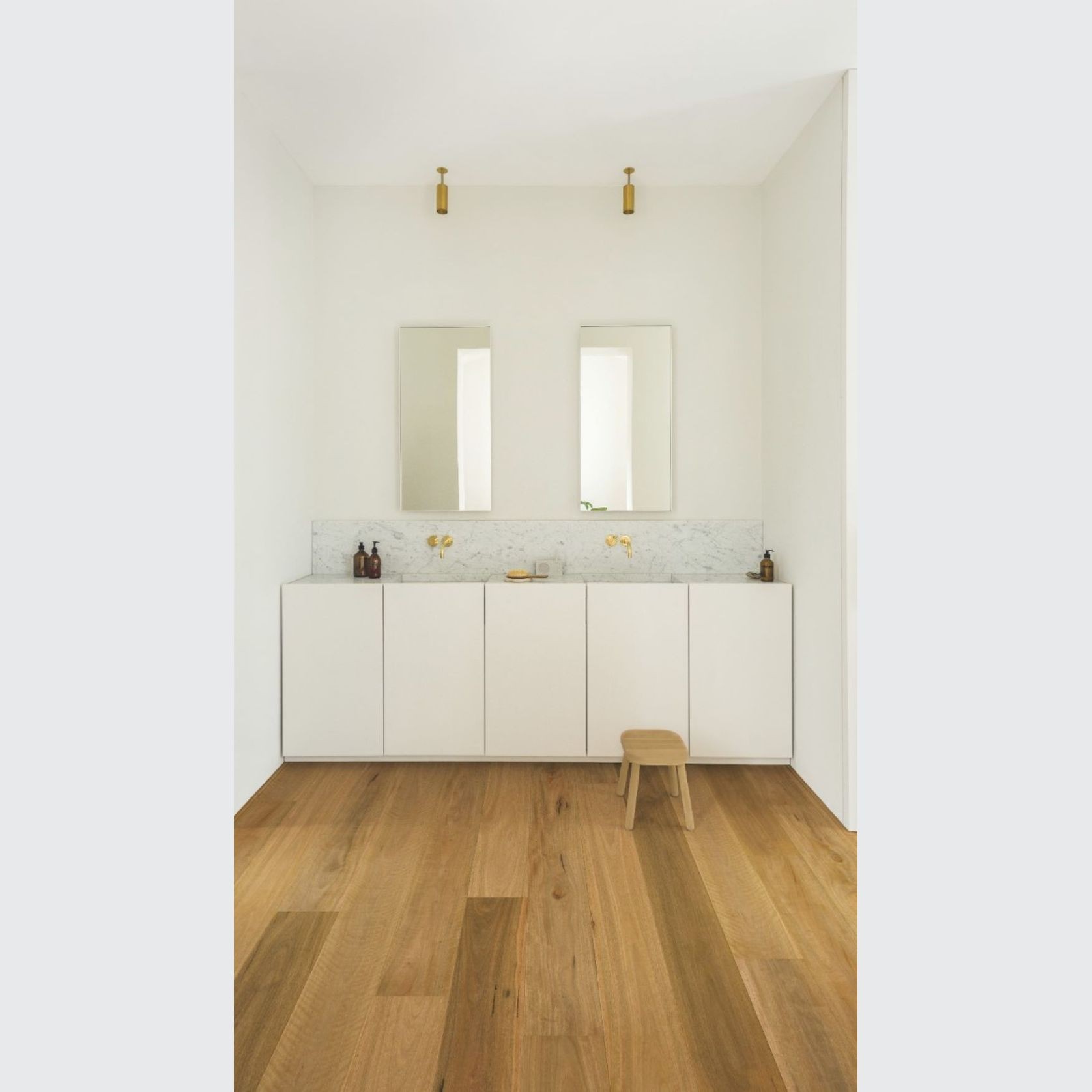 Quick-Step Cascada Spotted Gum Engineered Wood Flooring gallery detail image
