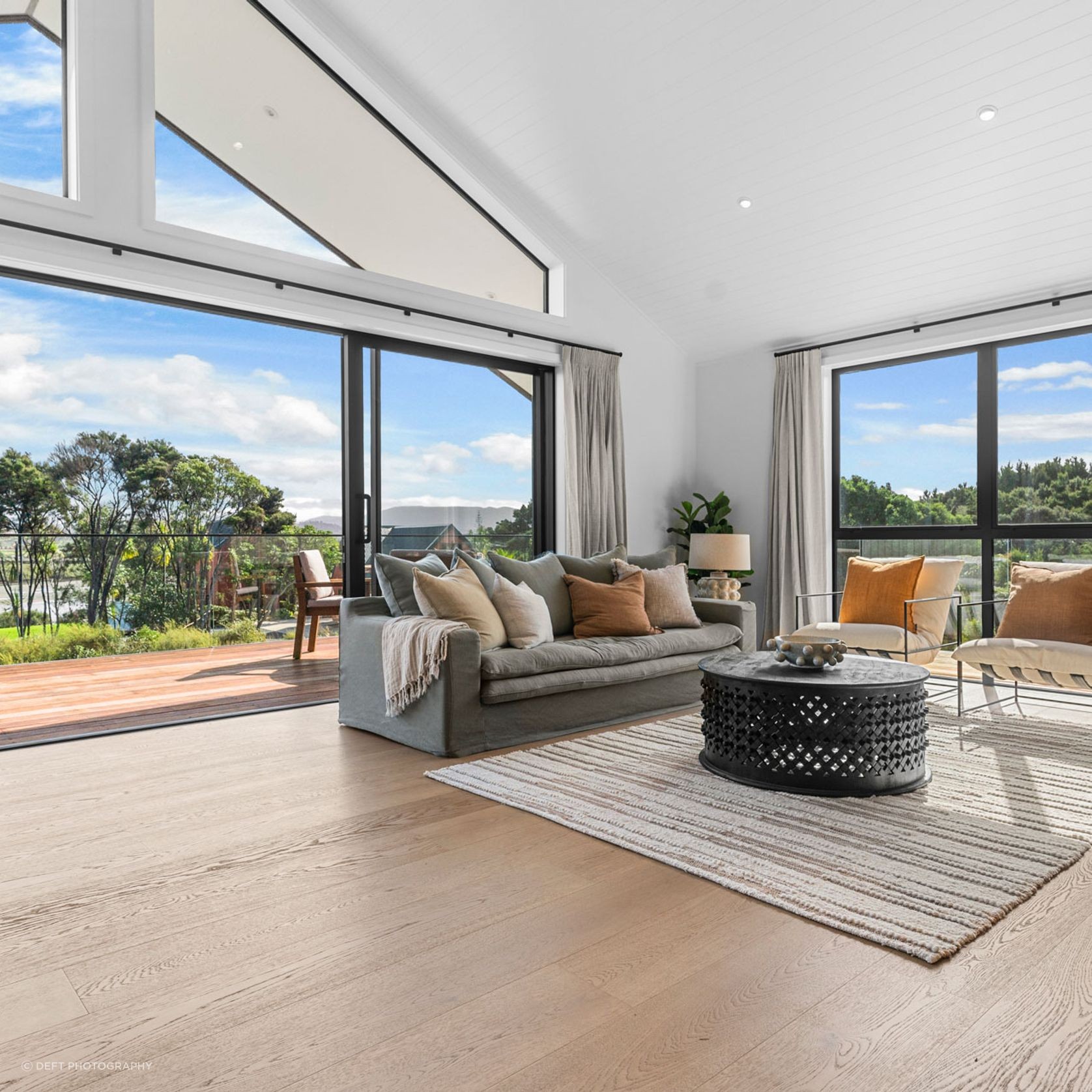 Wheat I Genuine Oak Engineered Flooring gallery detail image