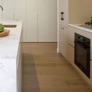 HW6208 Manly gallery detail image