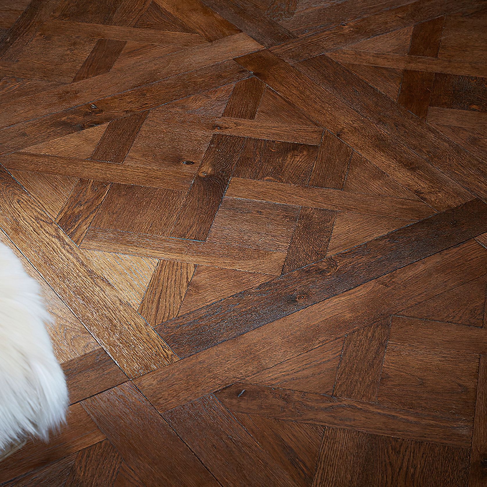 HW1391 Versailles Antique gallery detail image