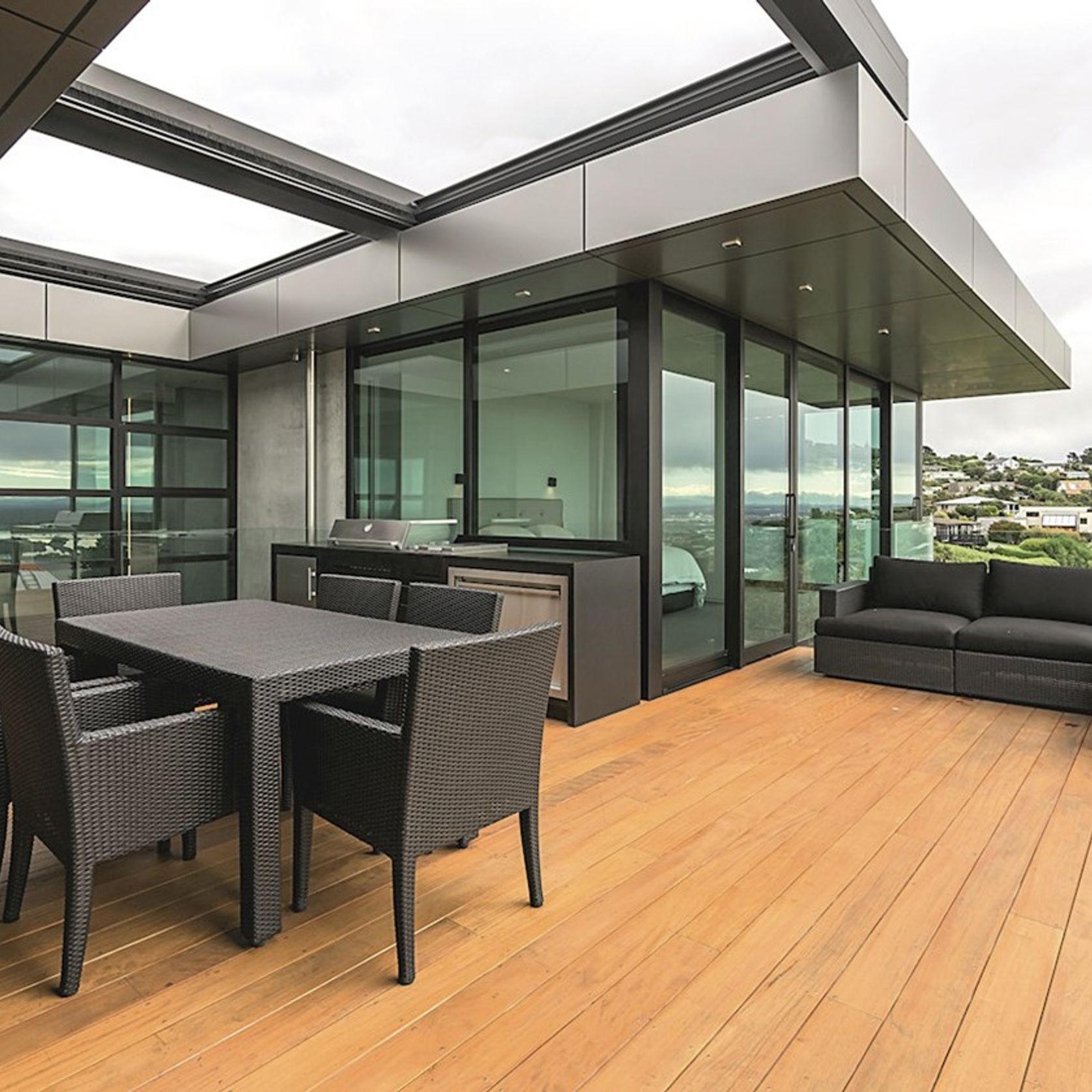 Concertina Sky Louvre gallery detail image