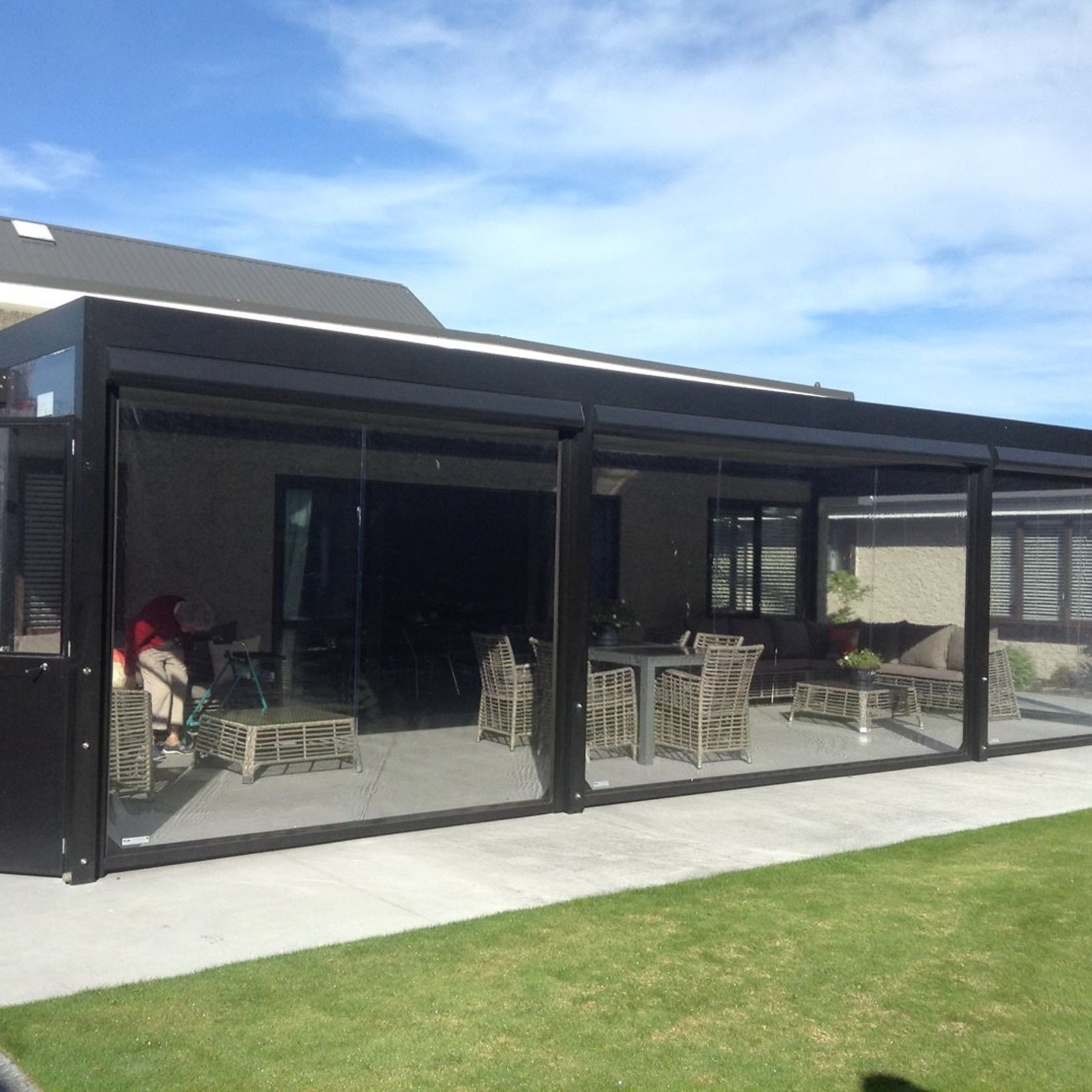 Calido Vista Screens gallery detail image