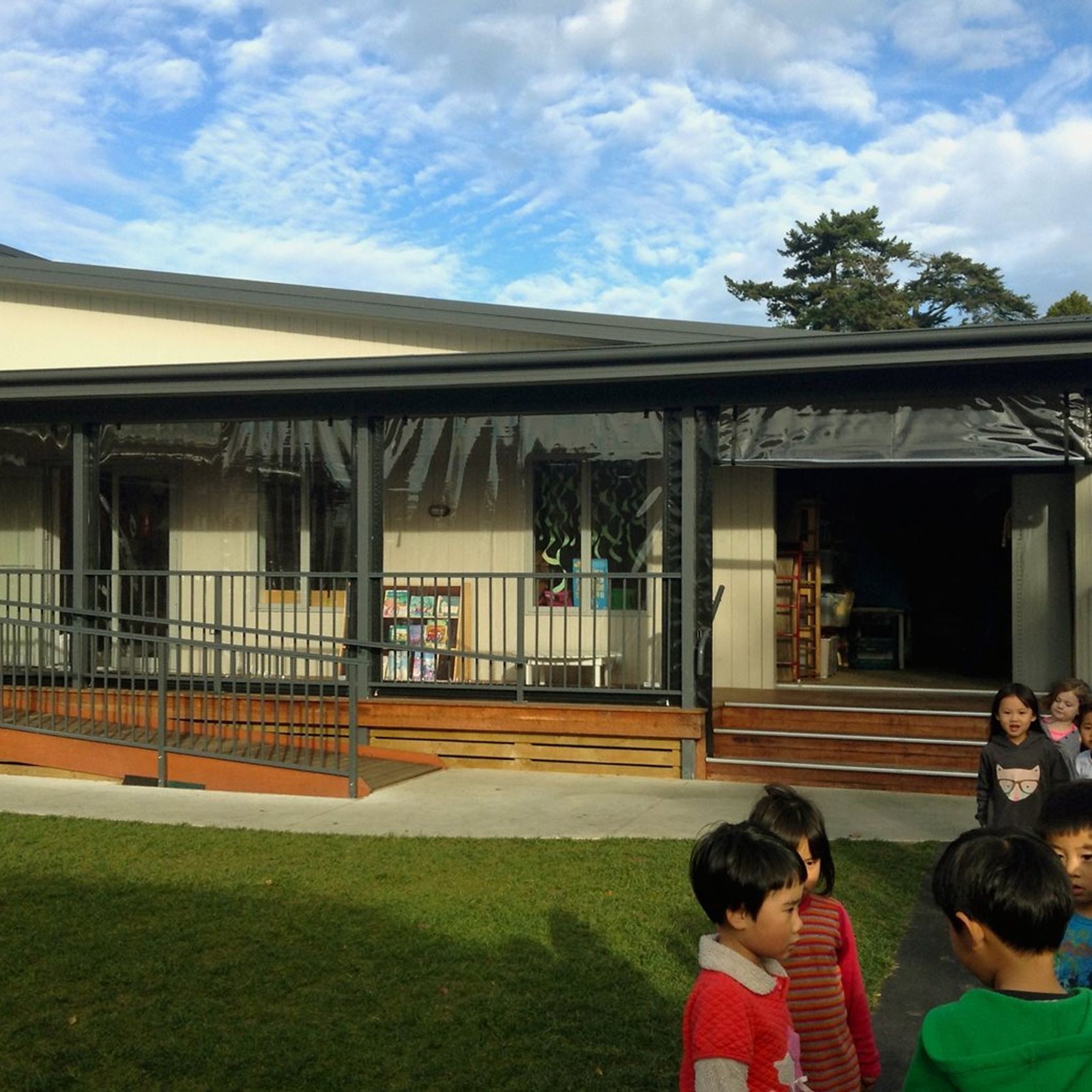 Calido Vista Screens gallery detail image