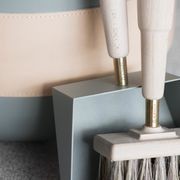 Eldvarm - Shovel & Brush gallery detail image