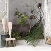 Eldvarm - Shovel & Brush gallery detail image