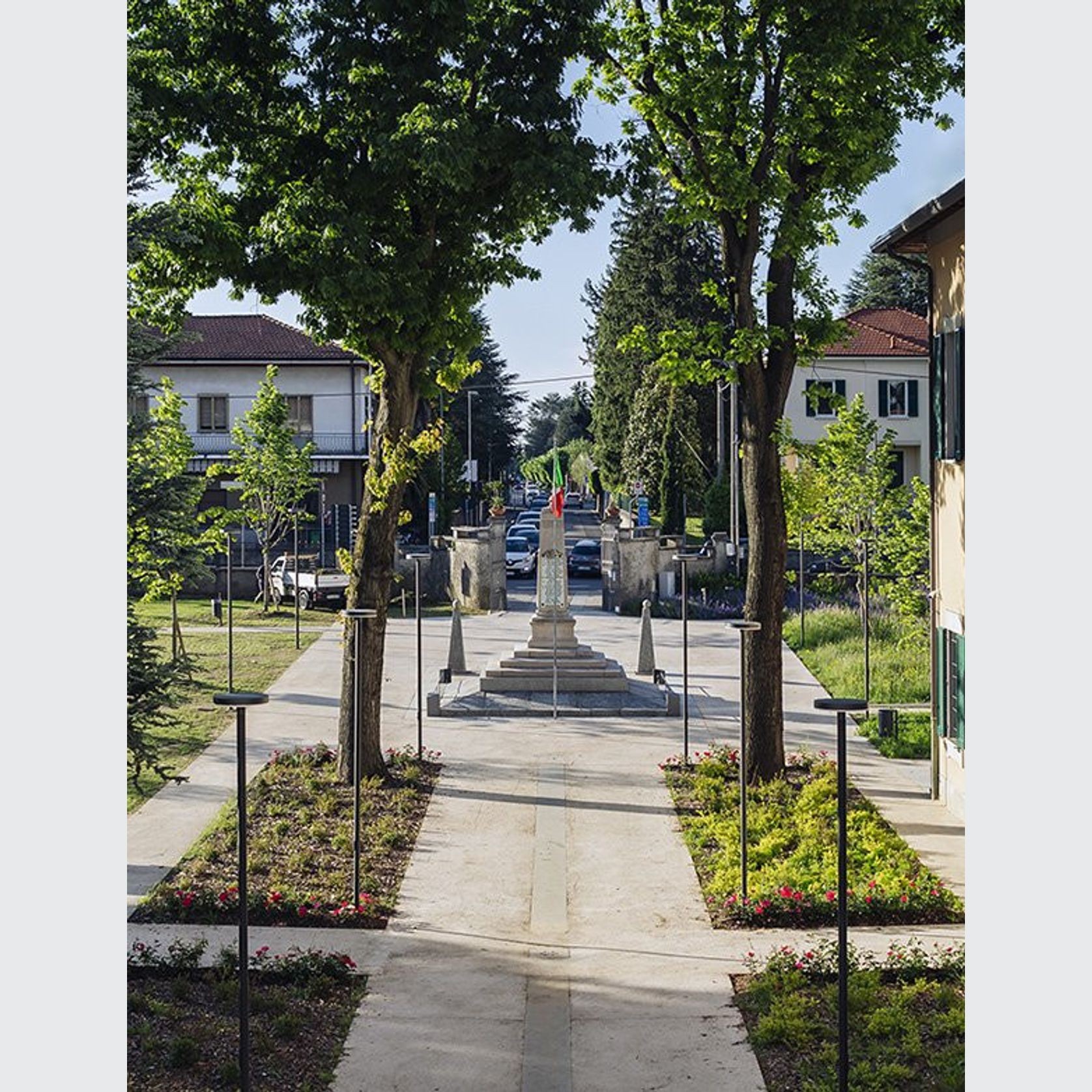 Pole Light Urban Distribution Rotosymmetric Cut Off gallery detail image