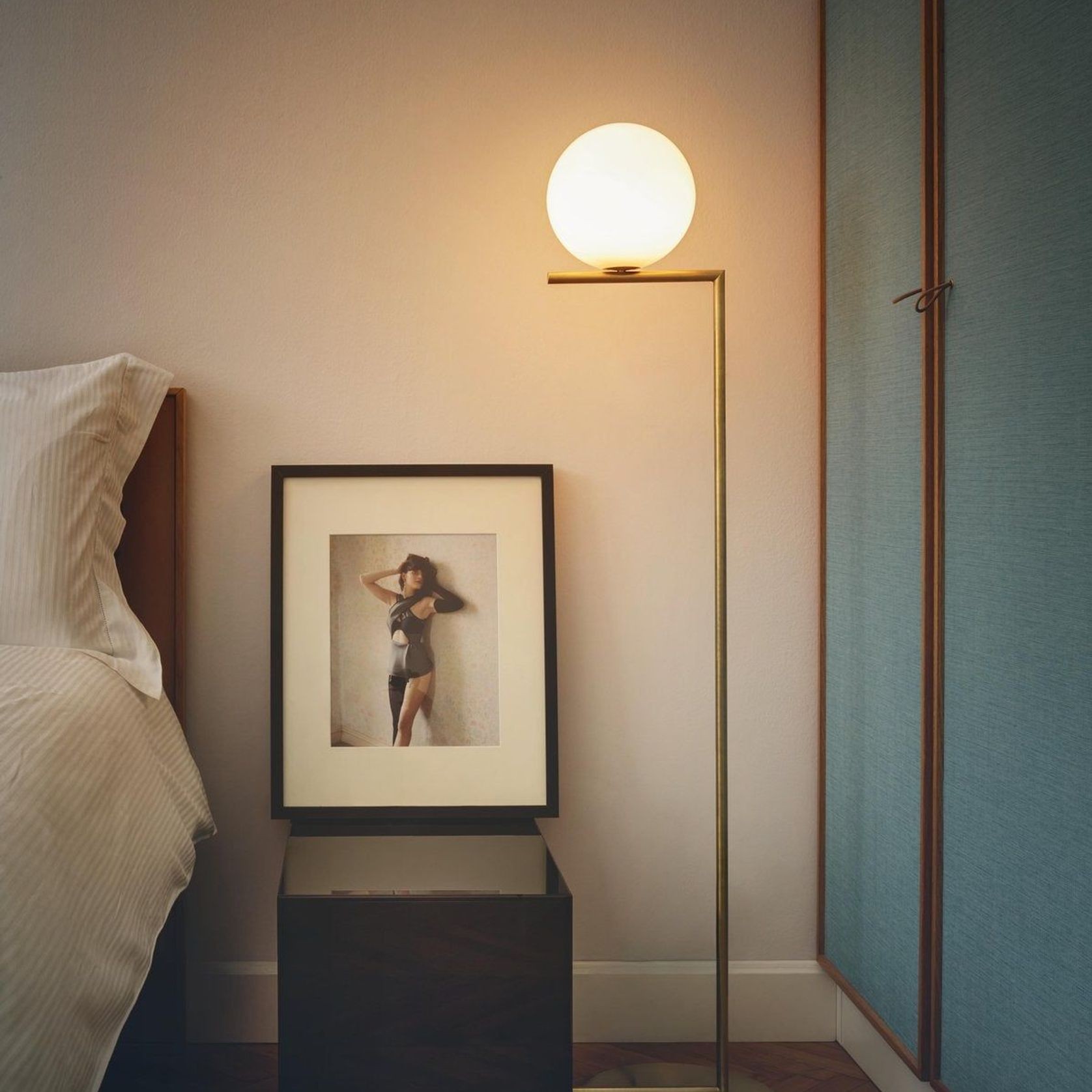 IC F1 Floor lamp gallery detail image