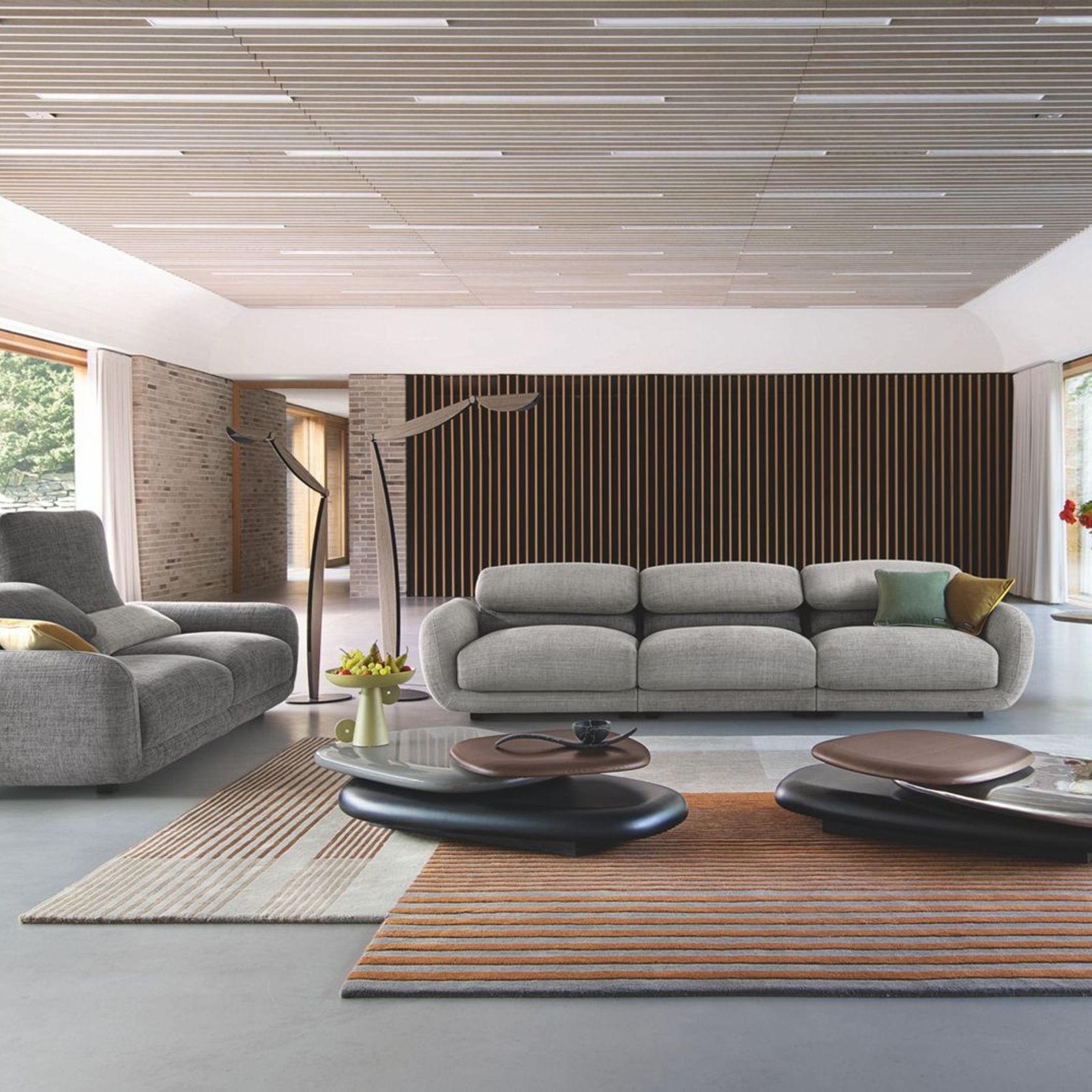 Oiseau floor lamp gallery detail image