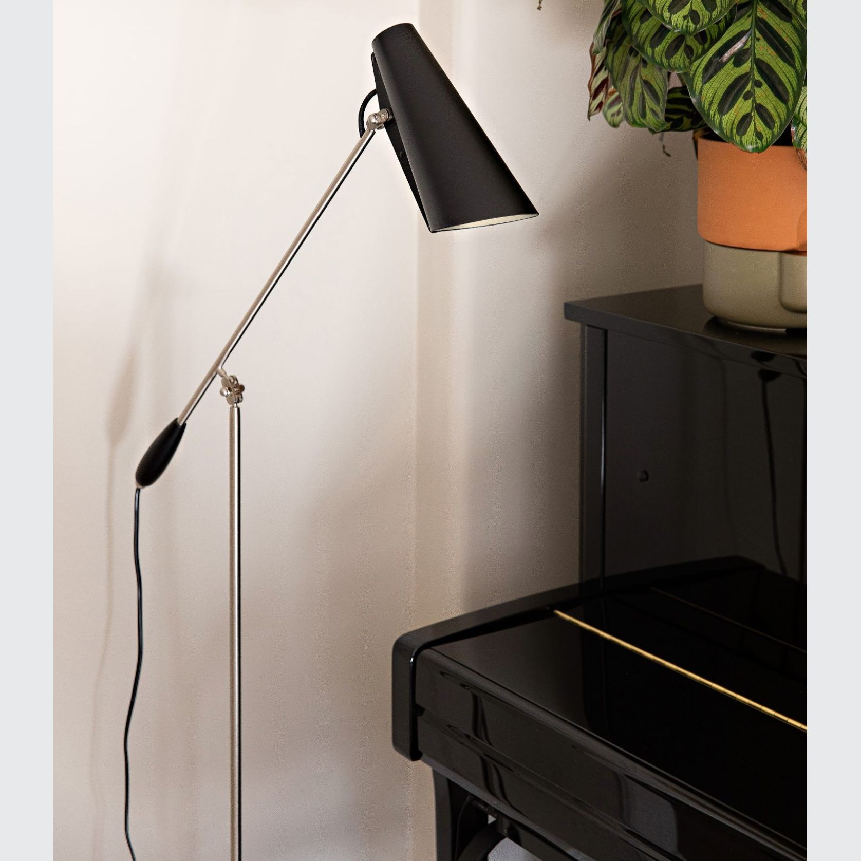 Birdy Floor Lamp by Northern gallery detail image