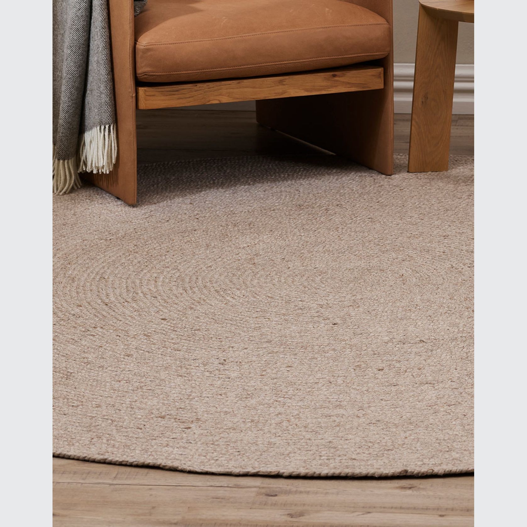 Baya Tairua Handbraided Circular Rug - Natural/Straw gallery detail image