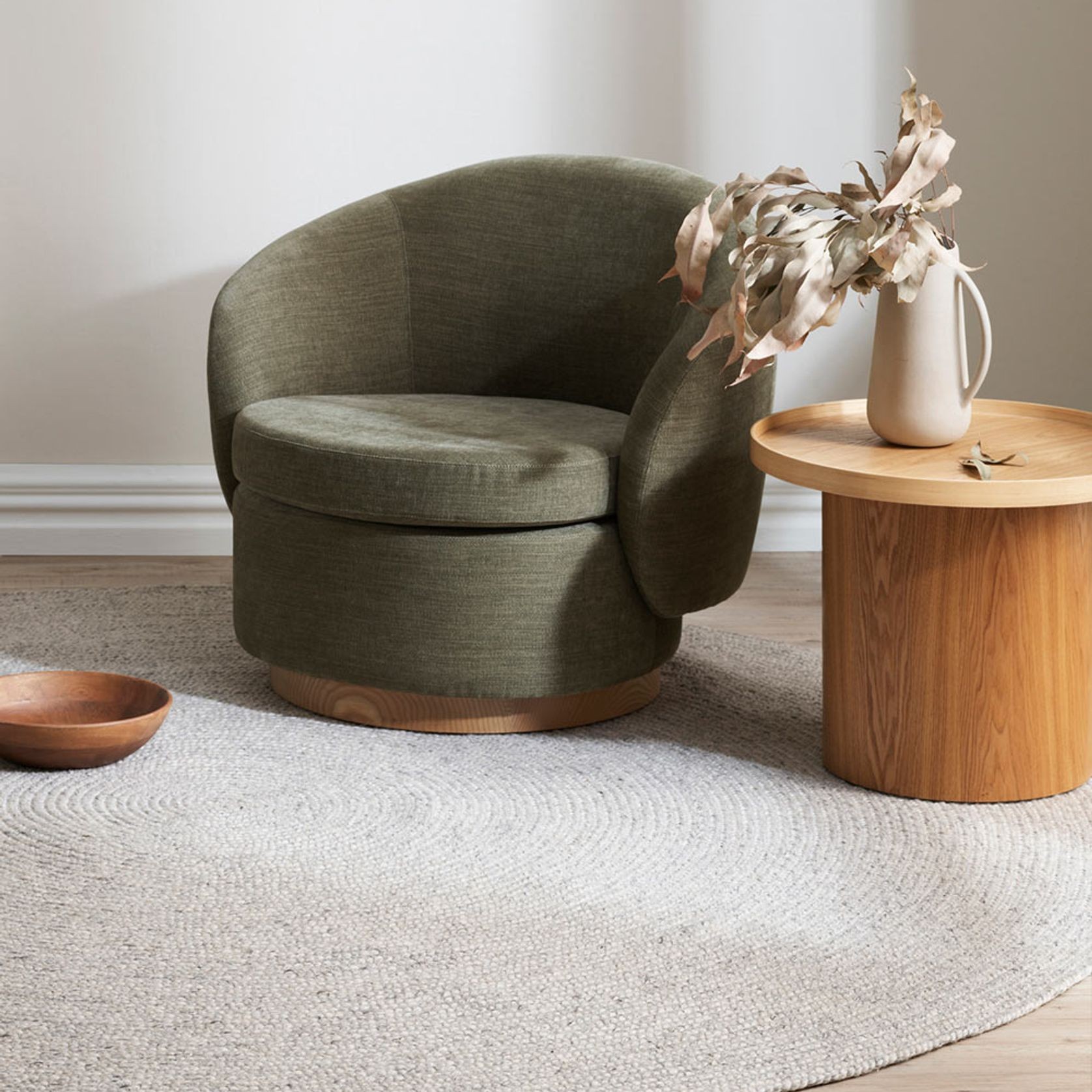 Baya Tairua Handbraided Circular Rug - Silver Birch gallery detail image