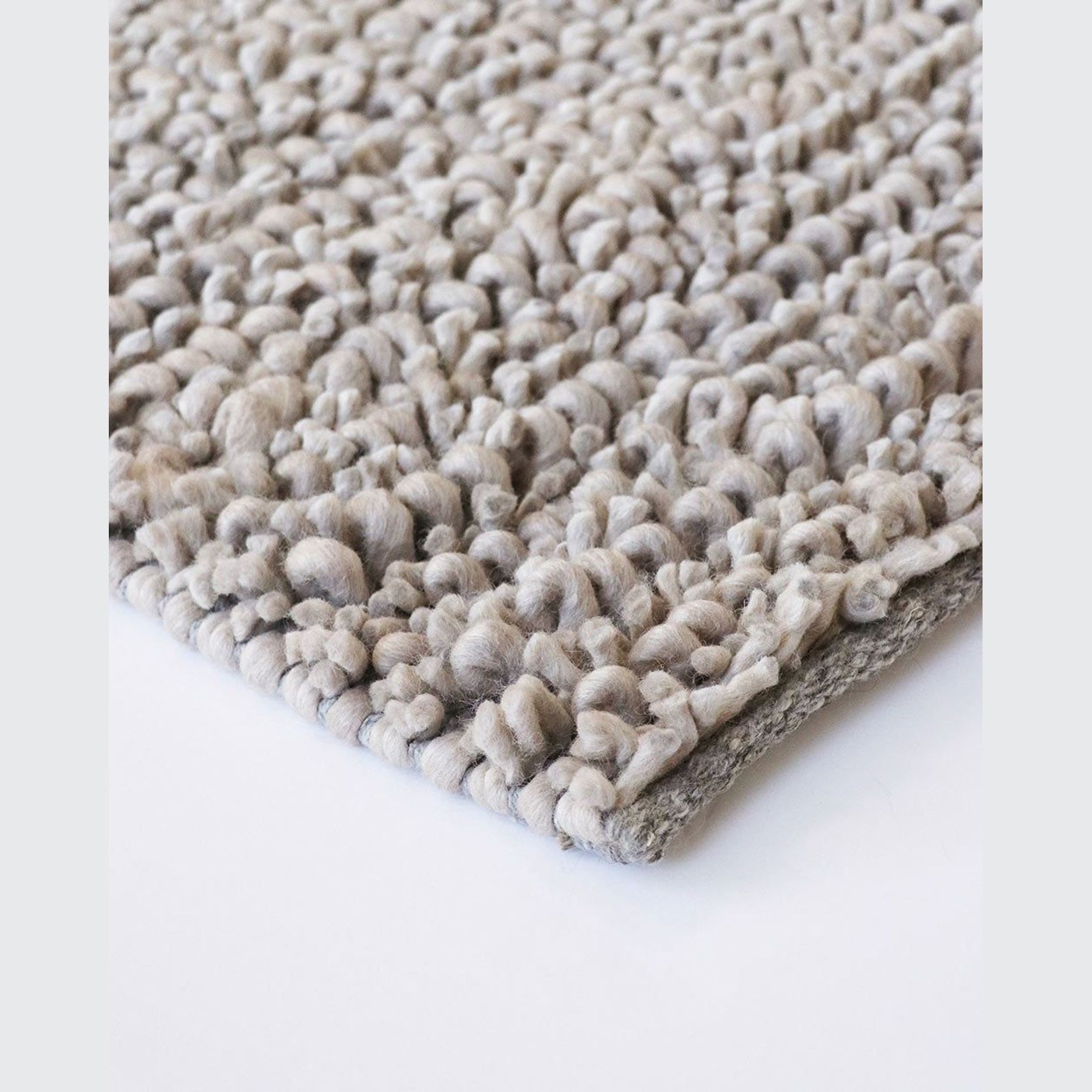 Baya Wanaka Handwoven Loop and Cut Pile Rug - Light Grey gallery detail image