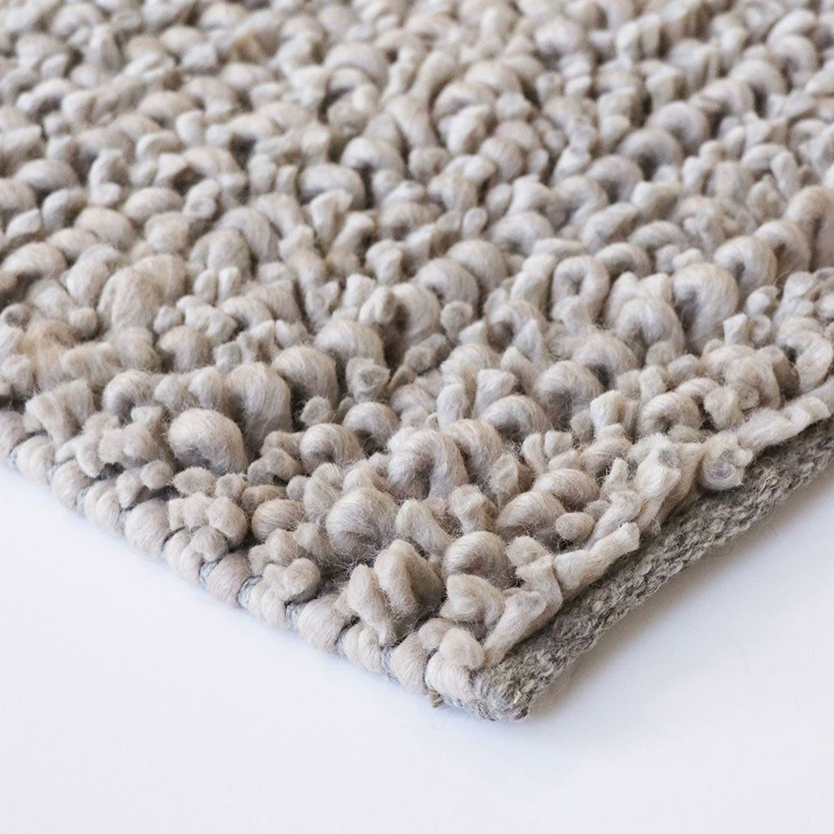 Baya Wanaka Handwoven Loop and Cut Pile Rug - Light Grey gallery detail image