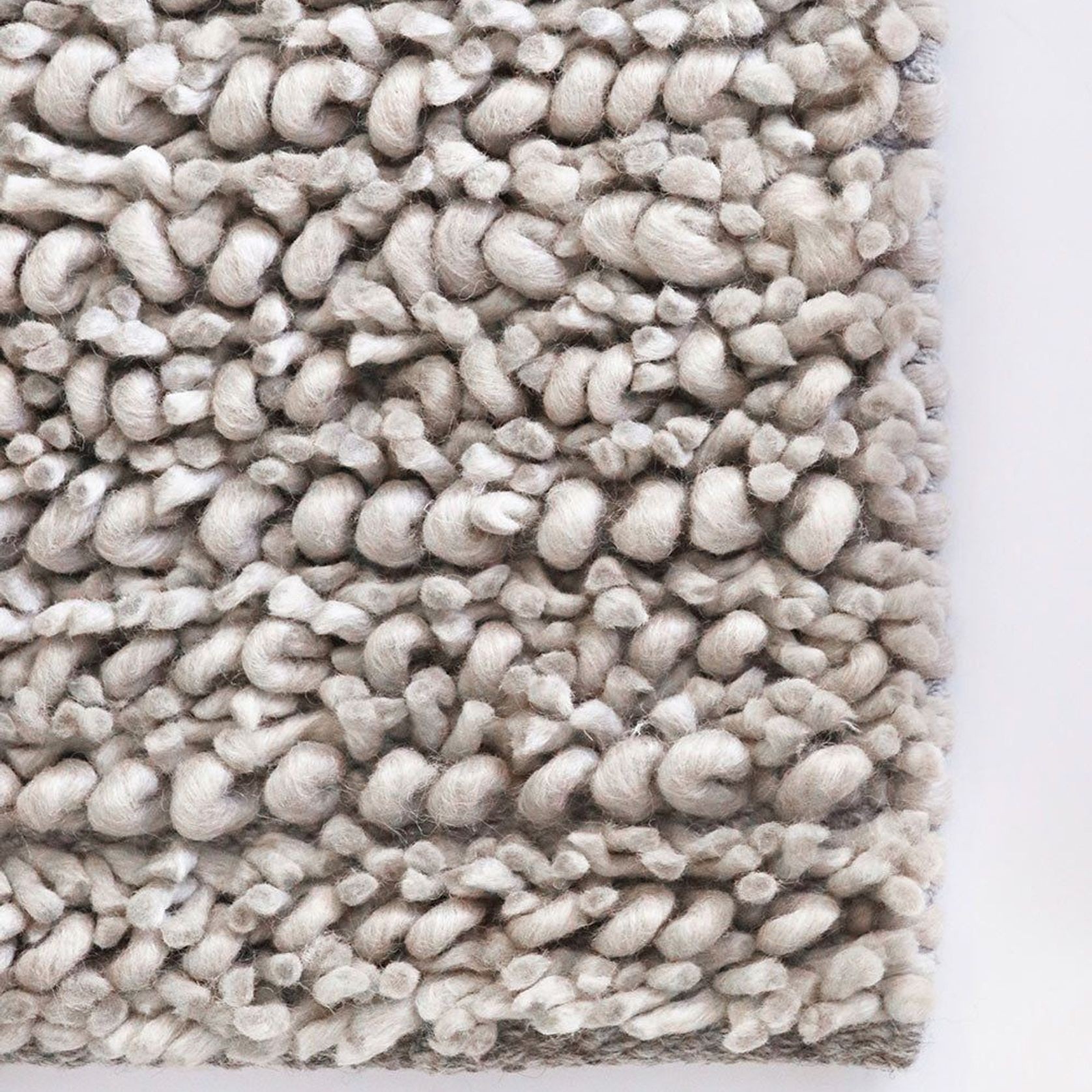 Baya Wanaka Handwoven Loop and Cut Pile Rug - Light Grey gallery detail image